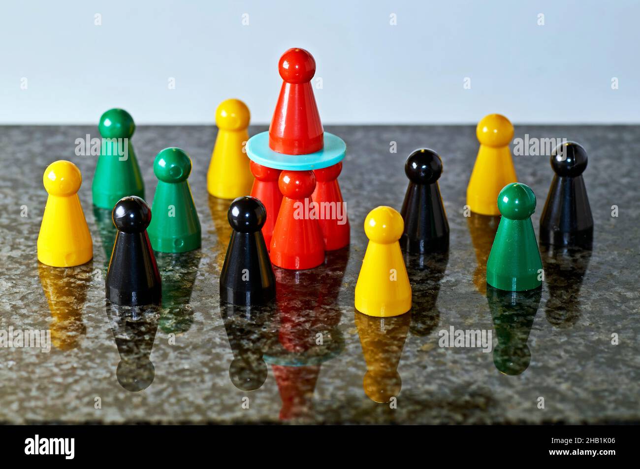 gioca, rosso, pezzo, vincitori, pezzo di gioco, gioco dice, podio stand Foto Stock