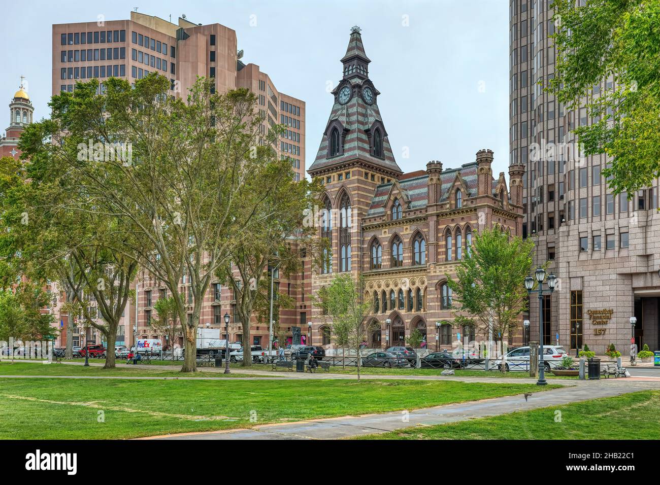 Il municipio di New Haven è stato costruito nel 1861, progettato da Henry Austin; l'annesso tribunale della contea è stato completato nel 1873, progettato da David R. Brown. Foto Stock