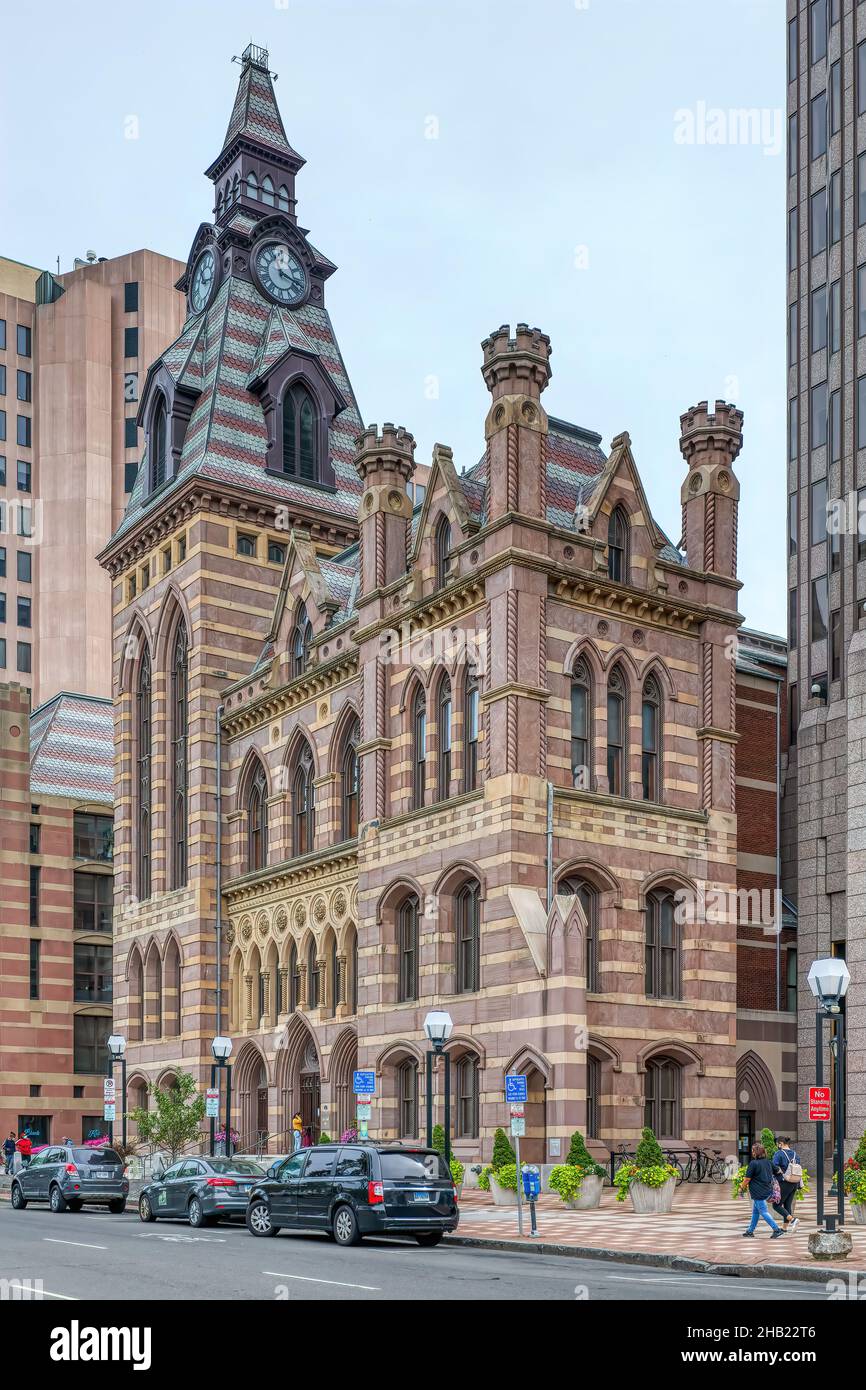 Il municipio di New Haven è stato costruito nel 1861, progettato da Henry Austin; l'annesso tribunale della contea è stato completato nel 1873, progettato da David R. Brown. Foto Stock