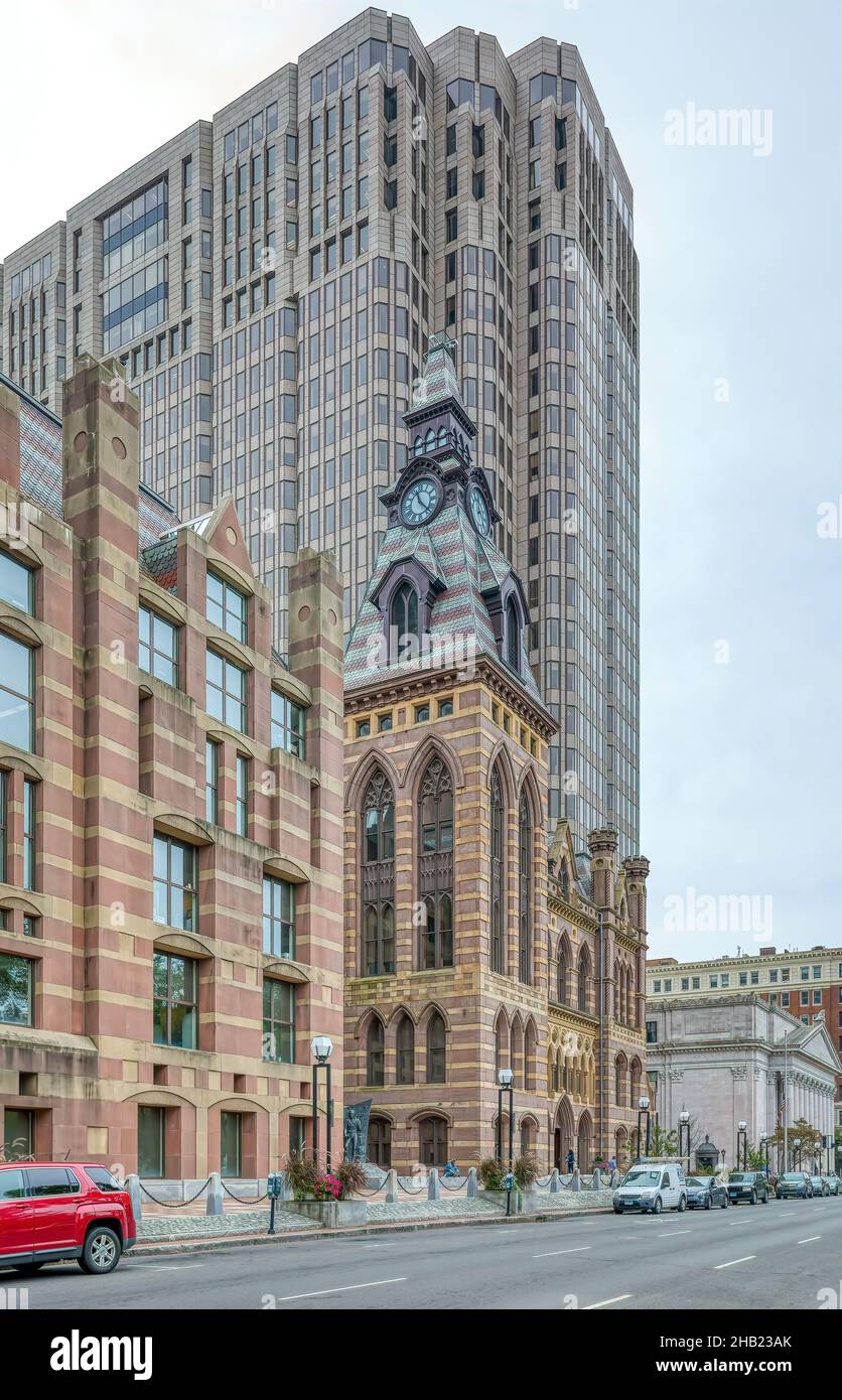 Il municipio di New Haven è stato costruito nel 1861, progettato da Henry Austin; l'annesso tribunale della contea è stato completato nel 1873, progettato da David R. Brown. Foto Stock