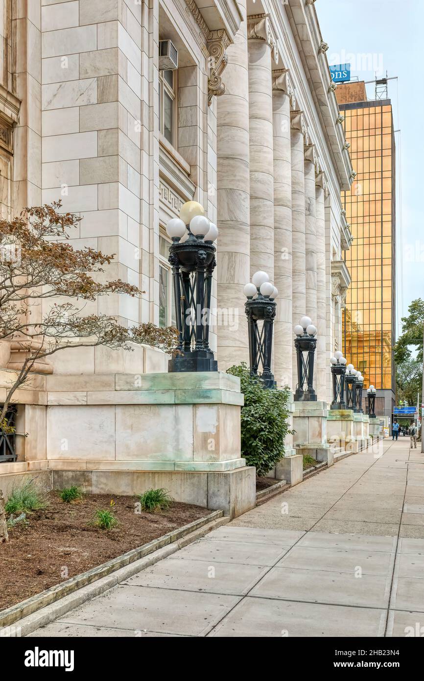 Il tribunale della contea di New Haven, noto anche come Corte superiore, è stato completato nel 1917 sul lato nord di New Haven Green. William Allen, Richard Williams, architetti. Foto Stock