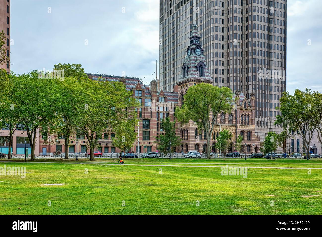 Il municipio di New Haven è stato costruito nel 1861, progettato da Henry Austin; l'annesso tribunale della contea è stato completato nel 1873, progettato da David R. Brown. Foto Stock