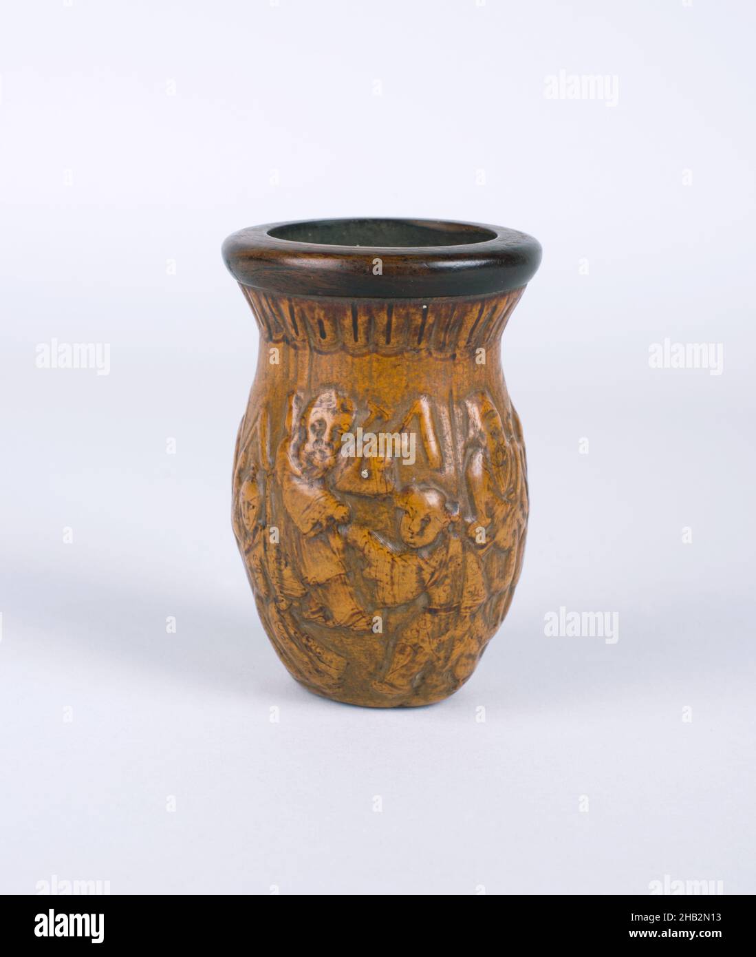 Gabbia di cricket con disegno delle figure, cinese, dinastia Qing, 1644–1911, 18th–19th secolo, Zucca stampata con bordo di legno, fatta in Cina, Asia, artefatti da ricreazione, legno, altezza: 3 7/8 cm (9,8 cm Foto Stock