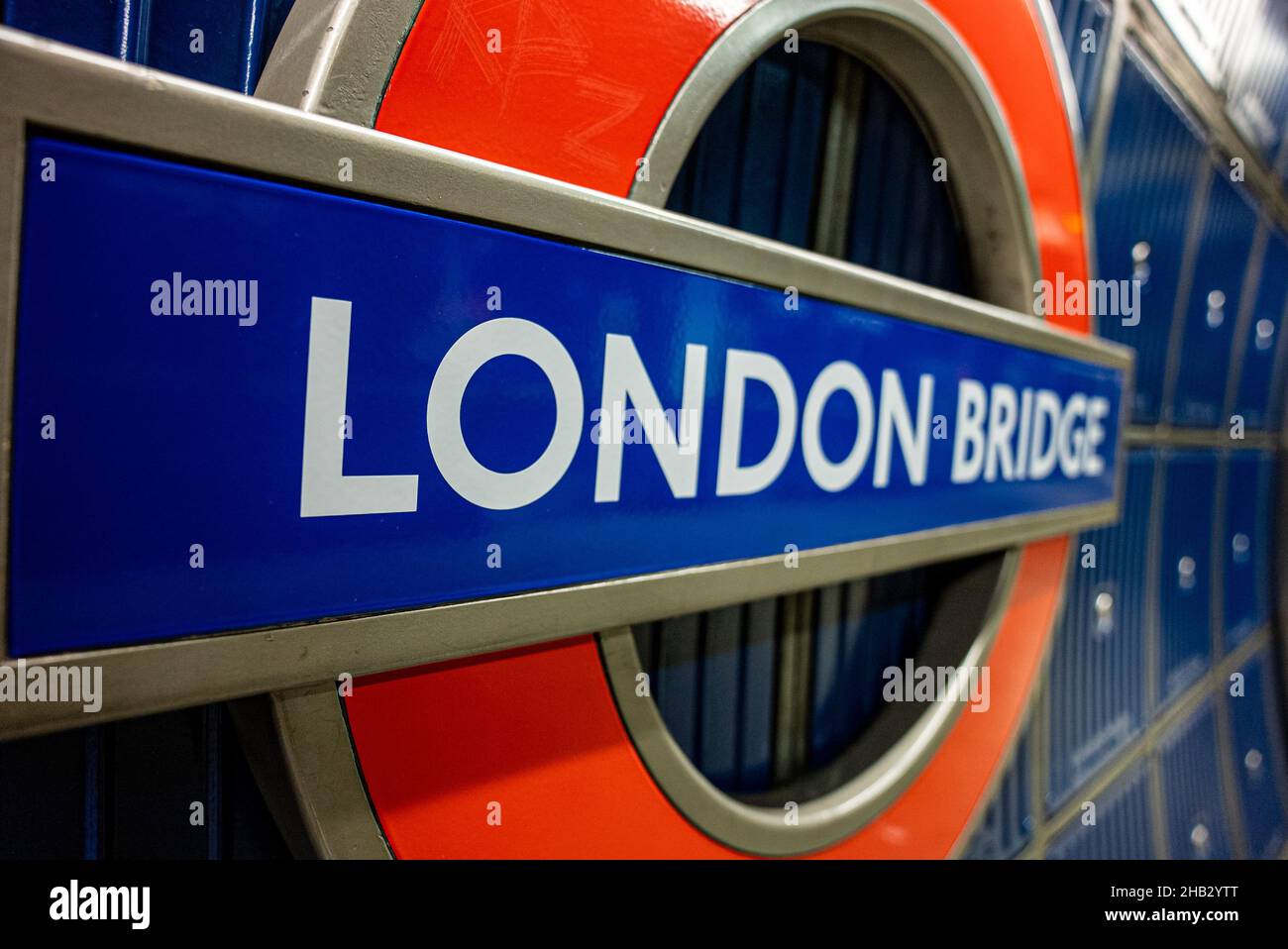 Metropolitana London Bridge, indicazioni per la metropolitana. Titolo della metropolitana di Londra. Foto Stock