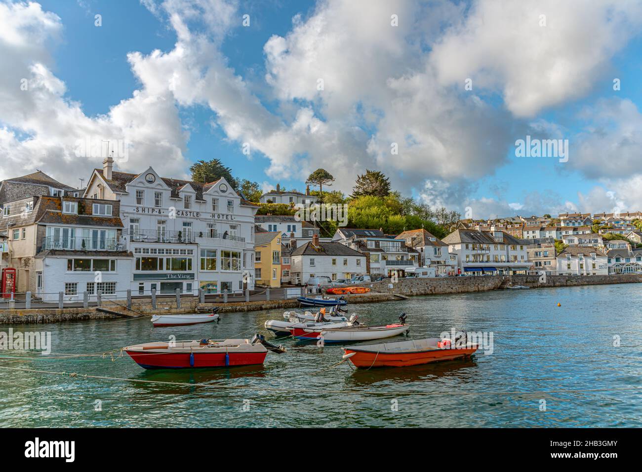 Porto di pesca del villaggio St.Mawes, Cornovaglia, Inghilterra, Regno Unito Foto Stock