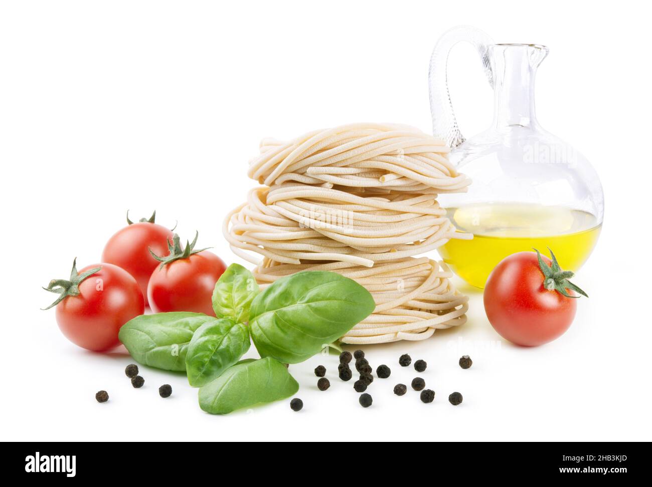 Pici, pasta tradizionale italiana prodotta in Toscana con acqua, semola di grano duro e sale. Spaghetti fatti in casa. Foto Stock