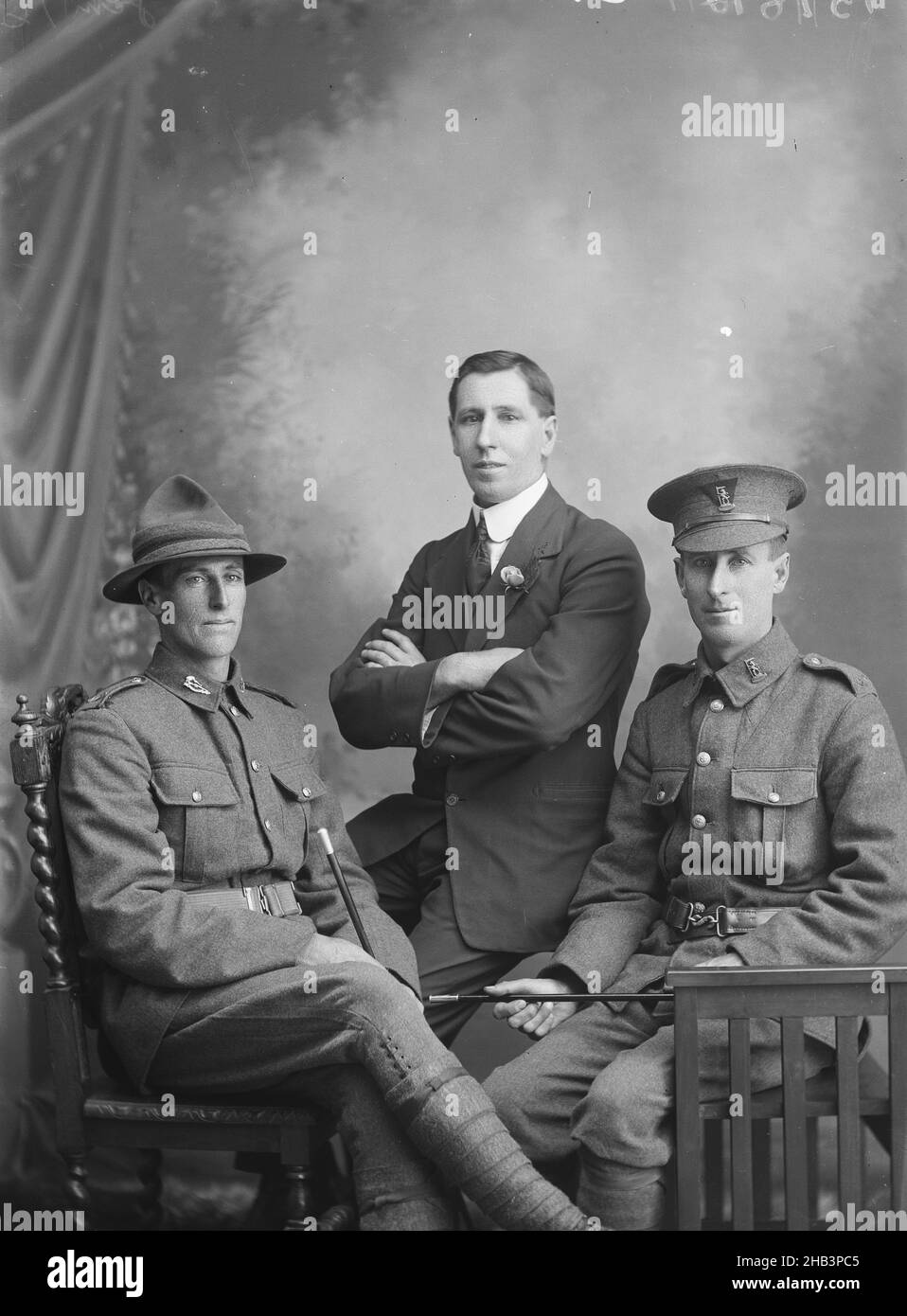 Herbert, William e Frederick Costello, Berry & Co, studio fotografico, 1915-Febbraio 1916, Wellington, Fotografia in bianco e nero, Herbert Costello, numero di serie 6/4596 Foto Stock