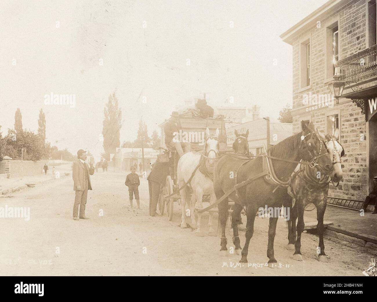 Saint Bathans, studio Burton Brothers, 1880-1890s, Otago Foto Stock