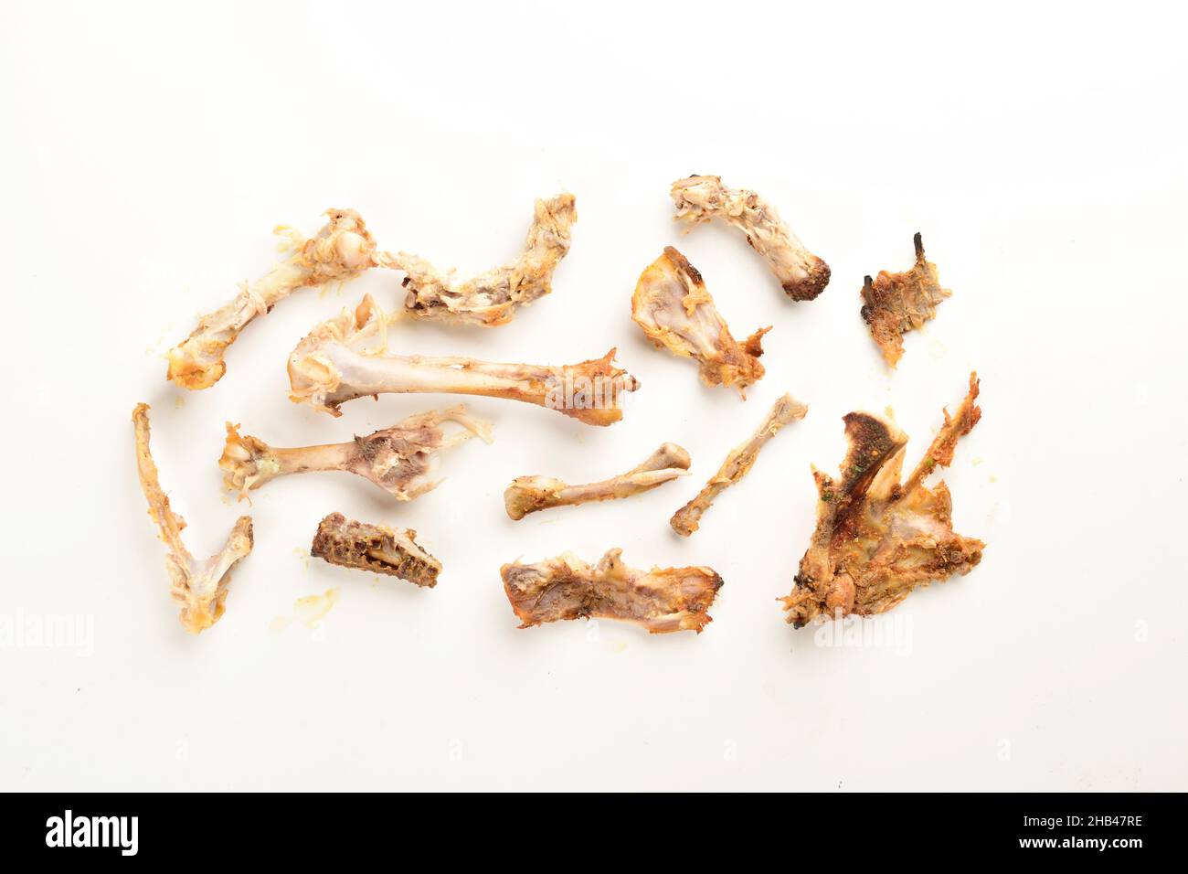 Ossa di pollo isolate su sfondo bianco con Clipping Path Foto Stock