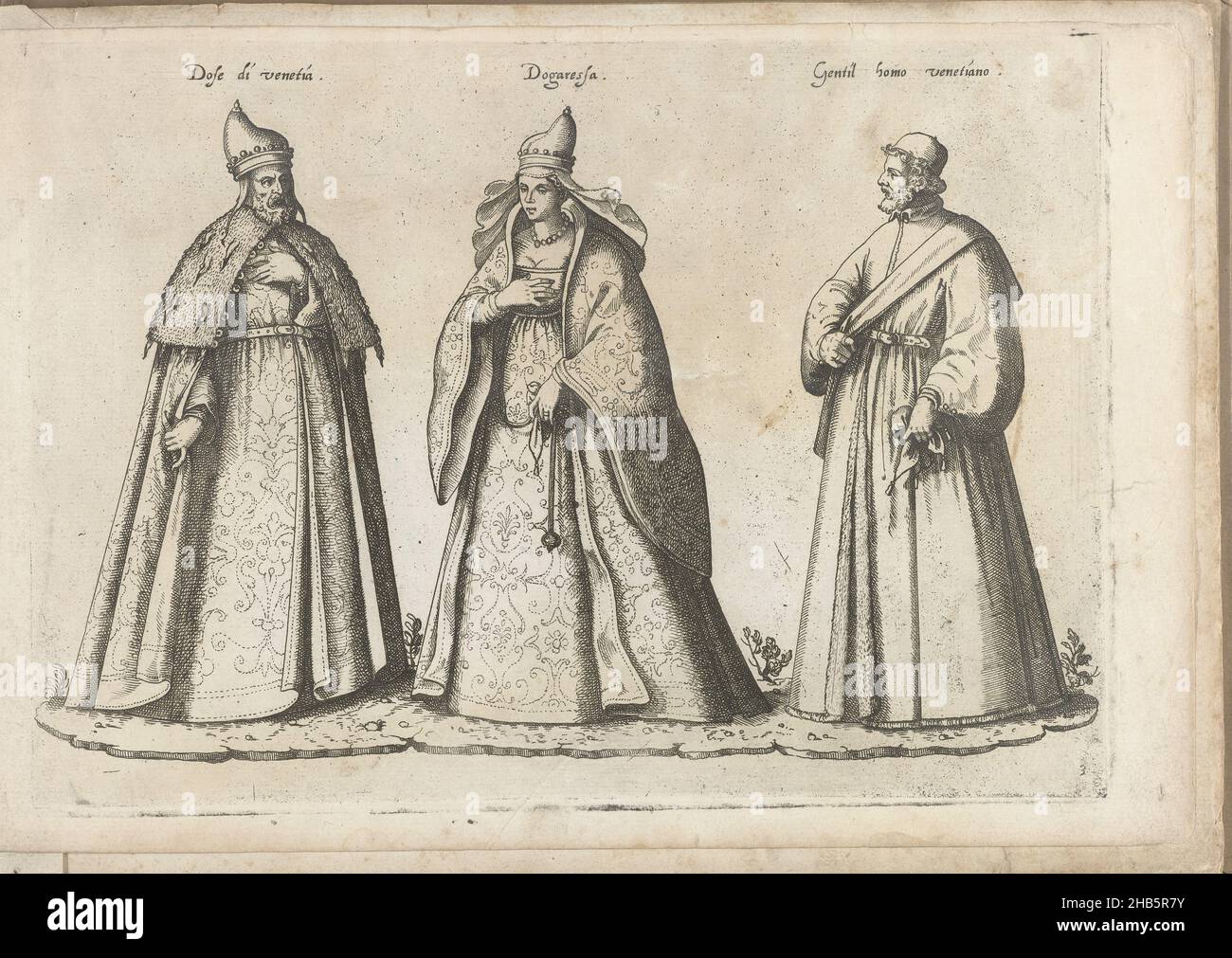 Un doge e un uomo e una donna, vestiti secondo la moda veneziana ca. 1580, Doge di veneto, Dogaressa, Gentil homo venetiano (titolo sull'oggetto), Stampa n. 3 dall'album 'Dei veri ritratti dl'habiti di tvtte le parti del mondo intagliati in rame per opra di Bartolomeo grassi', 1585., editore: Bartolomeo grassi, in o prima del 1585, carta, incisione Foto Stock