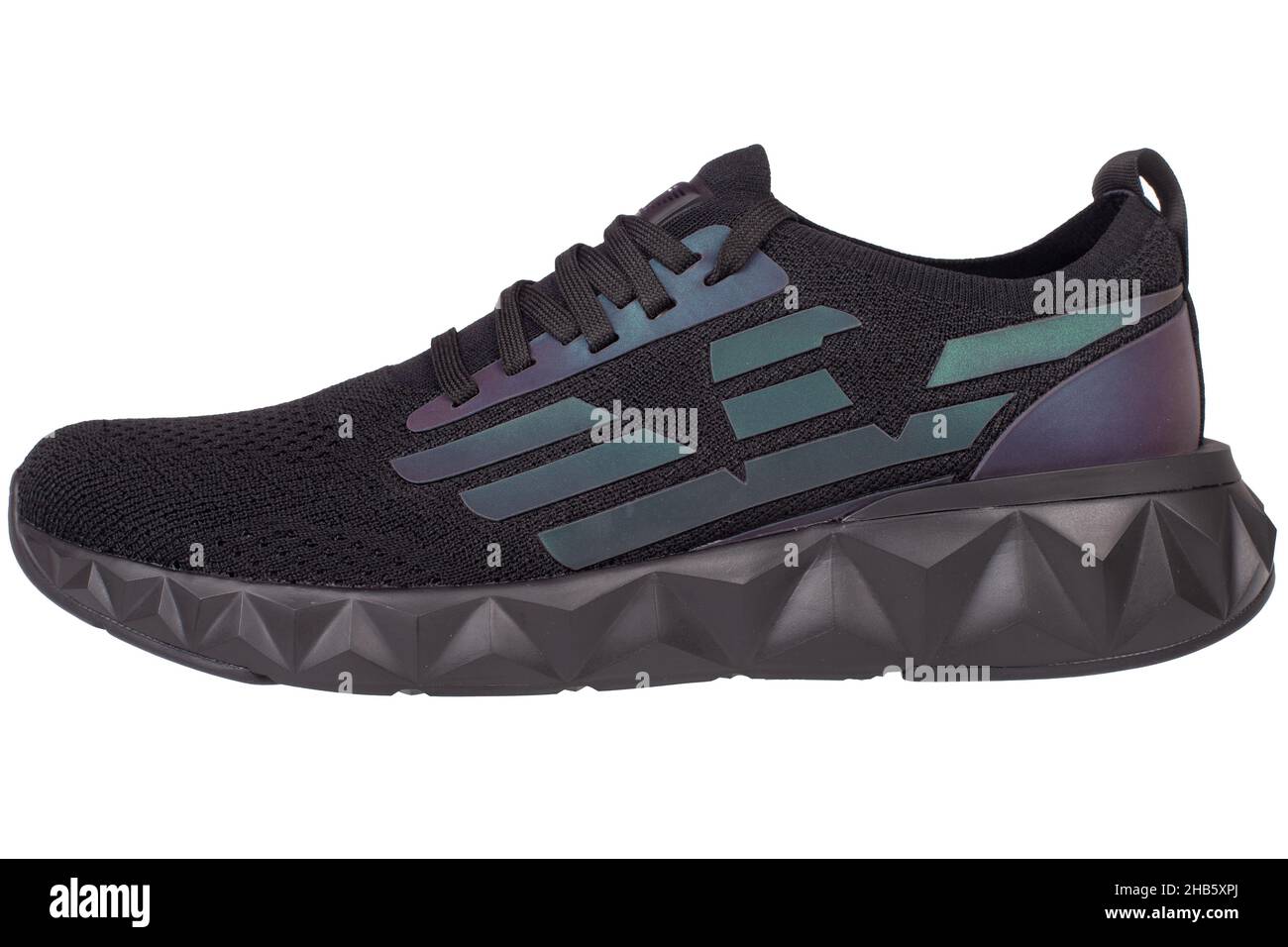 LESZNO, POLONIA - 06 maggio 2021: Scarpe sportive moderne. Logo Armani  sugli stivali Foto stock - Alamy