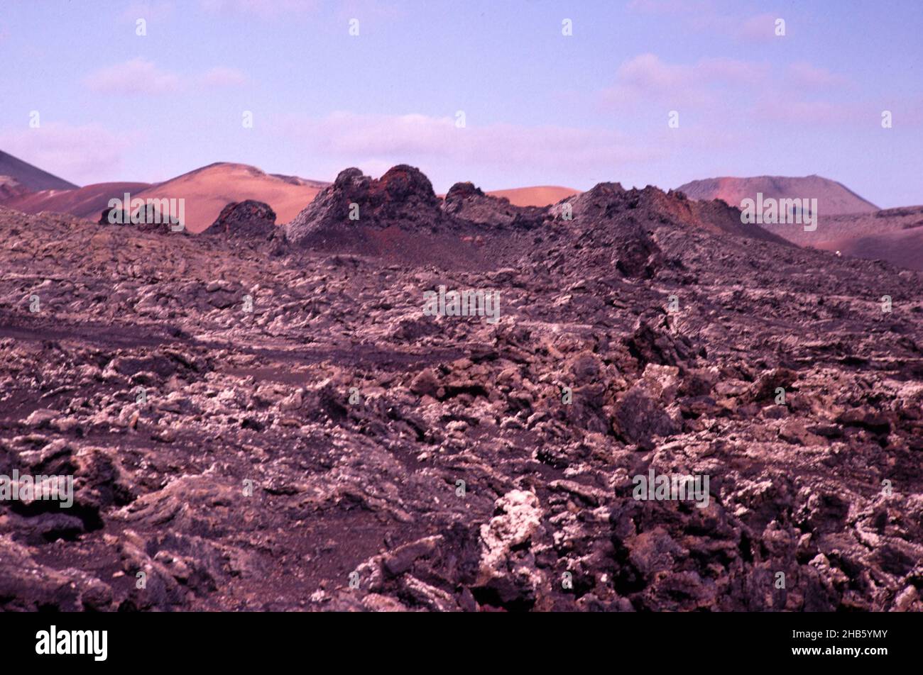 Malpais badlands paesaggio vulcanico Parque Natural Los Volcanes, Yaiza, Lanzarote, isole Canarie, Spagna 1979 Foto Stock