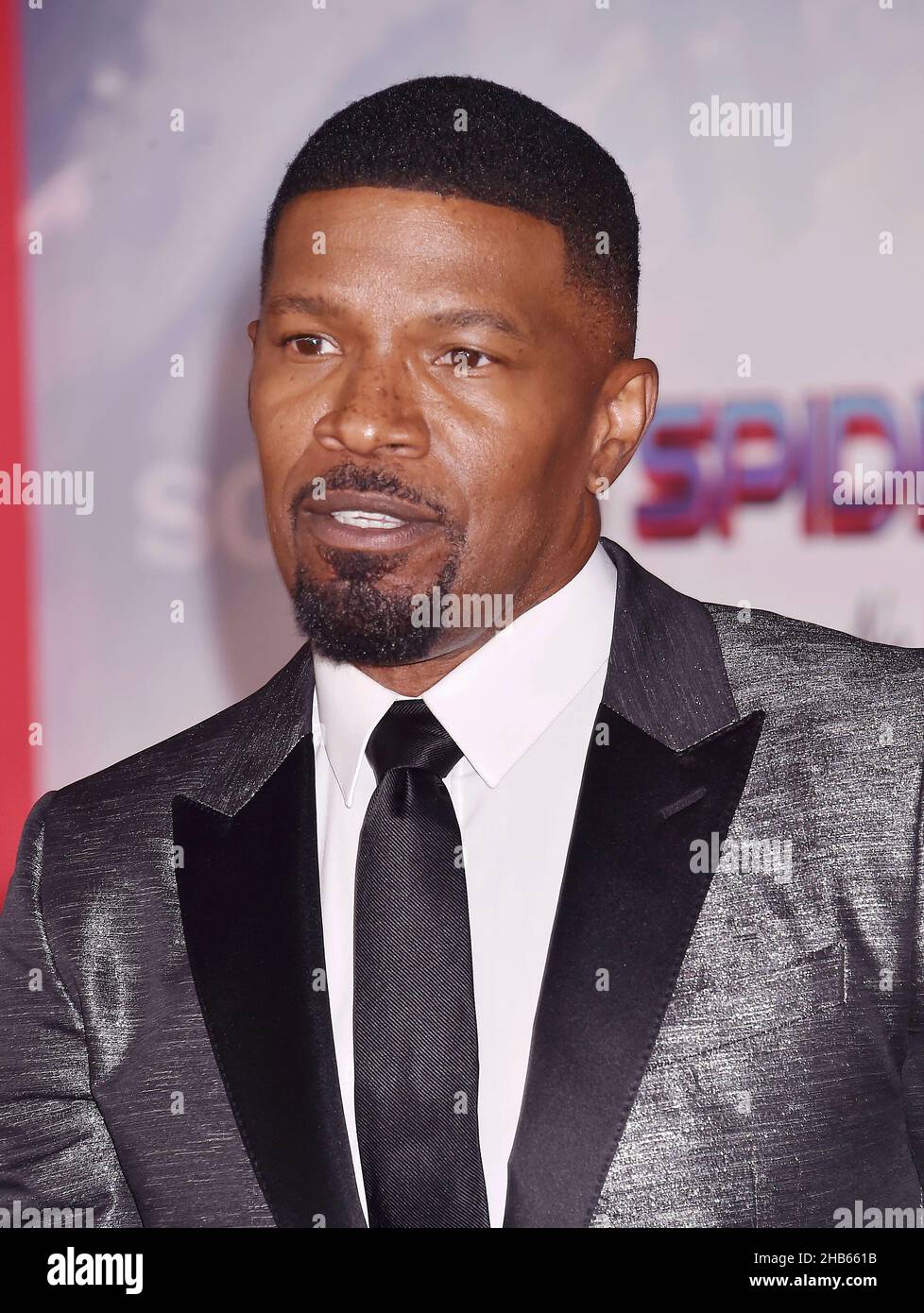 LOS ANGELES, CA - 13 DICEMBRE: Jamie Foxx partecipa alla "Spider-Man: No Way Home" di Sony Pictures al Regency Village Theatre il 13 dicembre 2021 a Los Angeles, California. Foto Stock