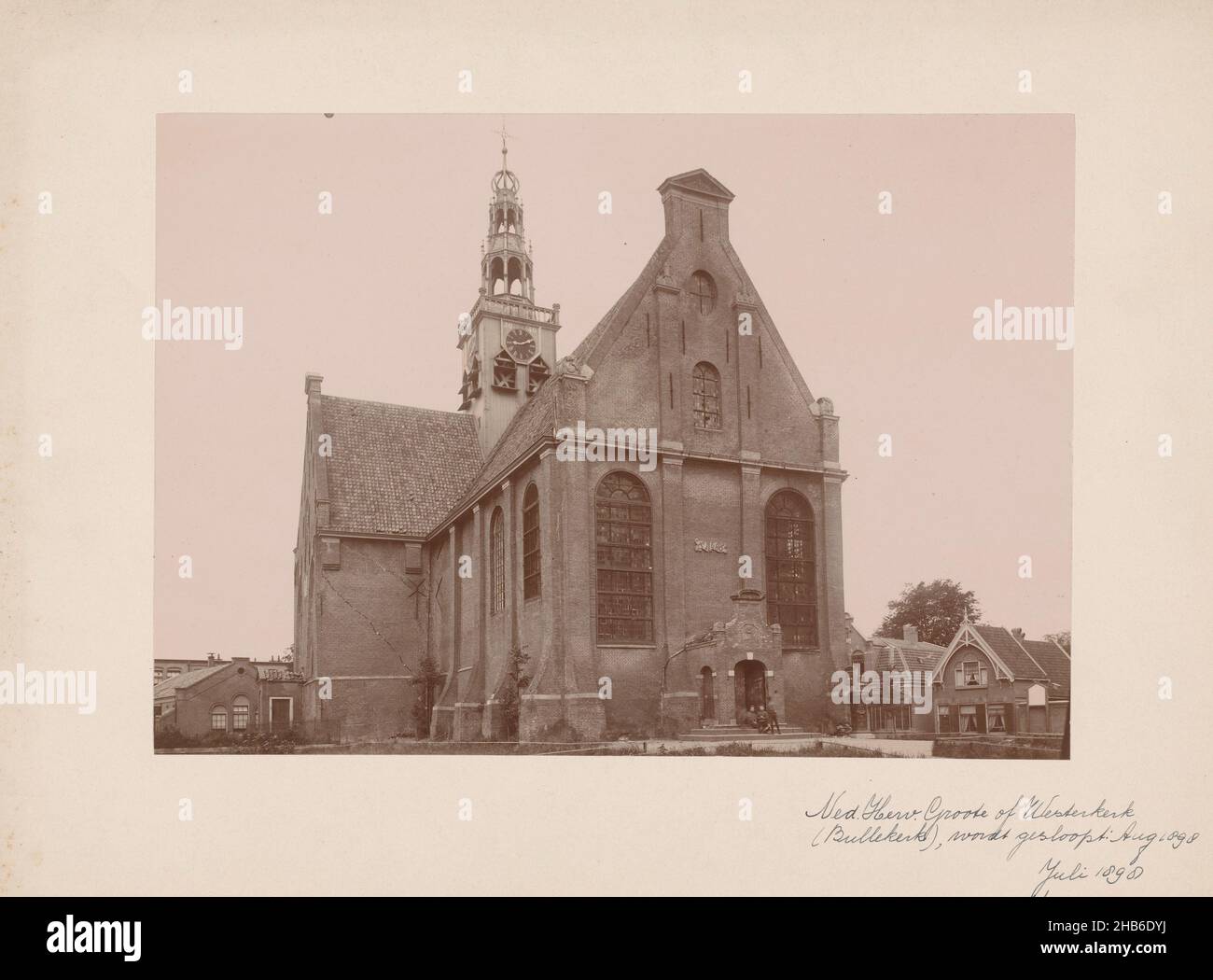 Westerzijderkerk o Bullekerk in Zaandam, Anoniem (Monumentenzorg) (attribuito a), A.J.M. Mulder (possibilmente), Zaandam, 1898, supporto fotografico, cartone, altezza 161 mm x larghezza 229 mm Foto Stock