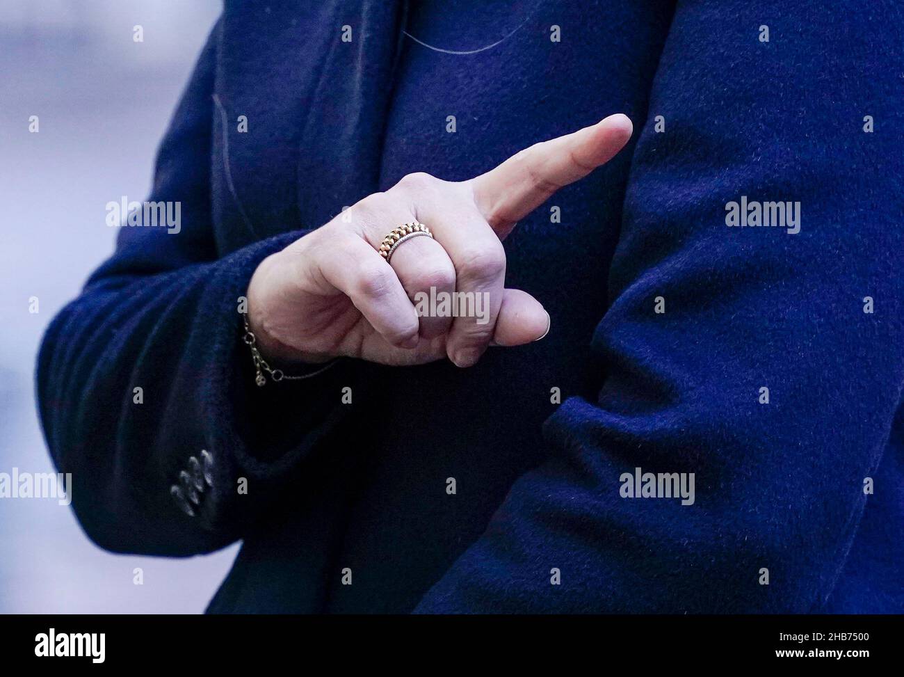 Oslo, Norvegia. 16th Dic 2021. Oslo 20211216.Crown Princess mette-Marit visita il centro di vaccinazione di Hausmannsgate ad Oslo. L'anello della Principessa della Corona. Foto: Lise Aaserud / NTB Credit: NTB Scanpix/Alamy Live News Foto Stock