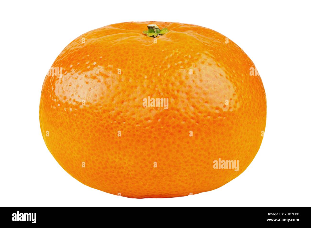 Tangerina o clementina. Primo piano frutta fresca di arancia biologica isolata su sfondo bianco. Il file contiene il percorso di ritaglio. Foto Stock