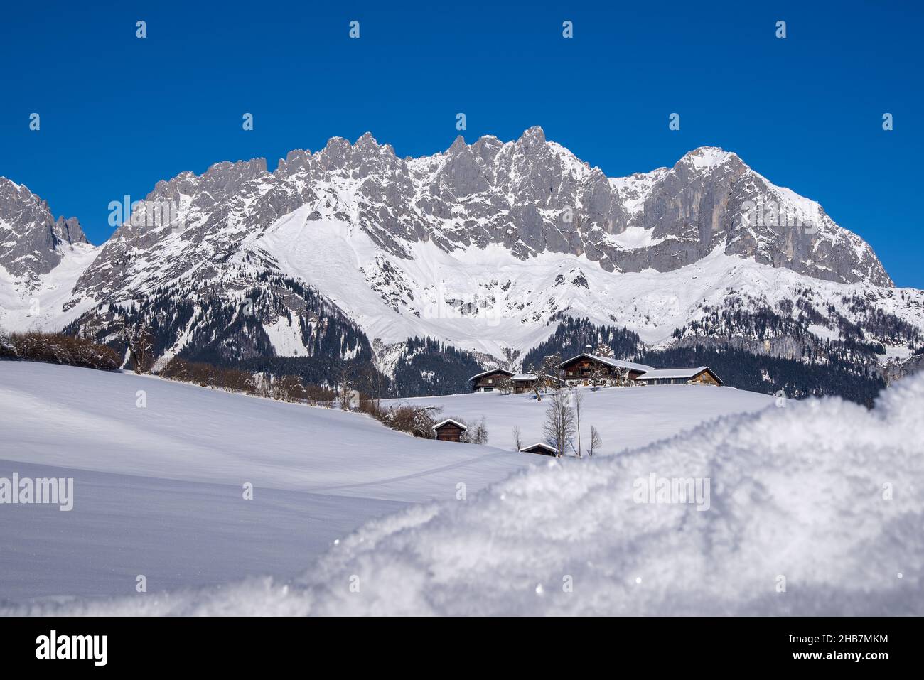 Idilliaco paesaggio invernale a Kitzbuehel, Tirolo, Austria Foto Stock