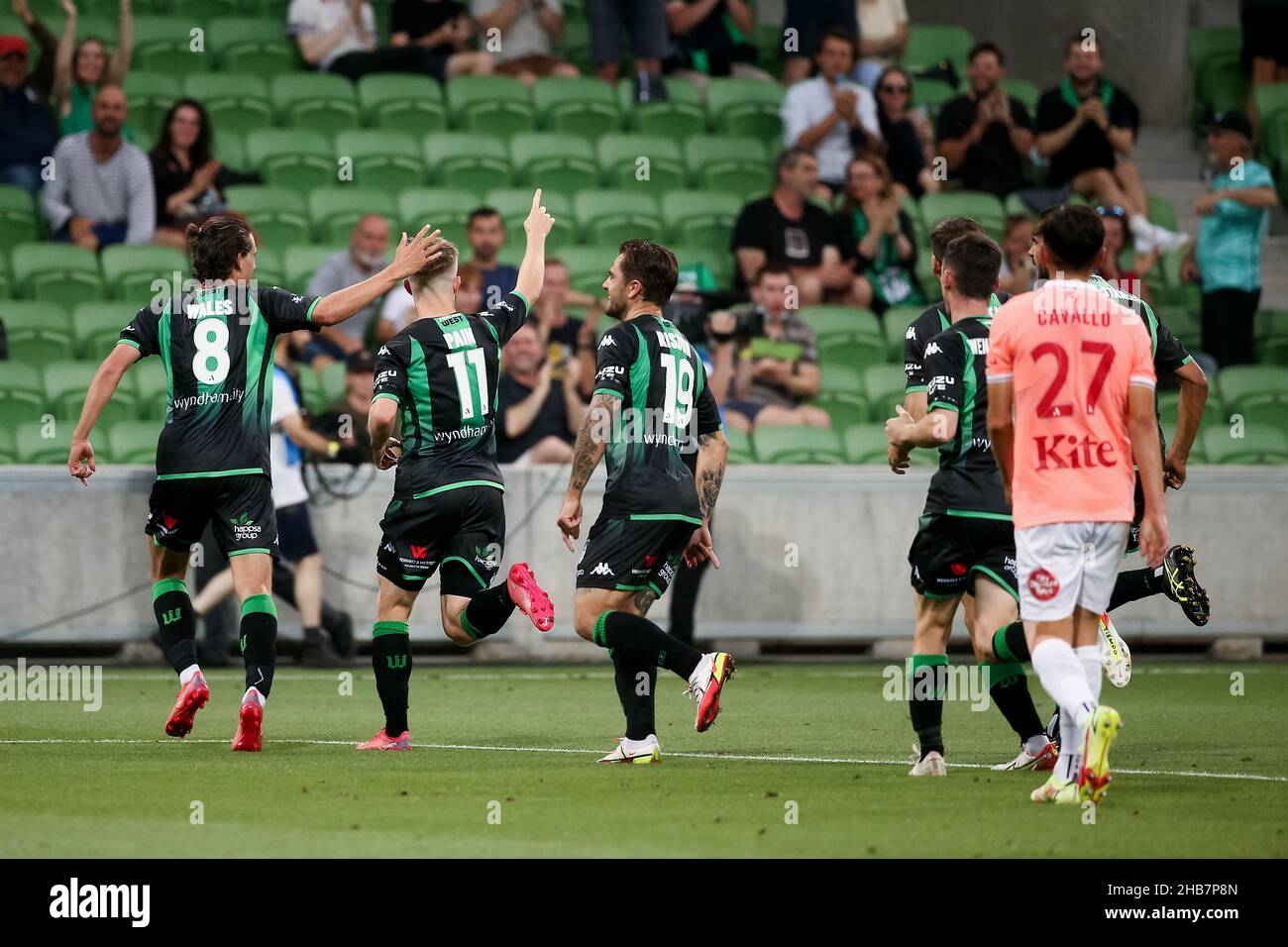 Melbourne, Australia, 17 dicembre 2021. Western United festeggia un gol durante il round 5 Della Partita di calcio A-League tra il Western United FC e l'Adelaide United all'AAMI Park il 17 dicembre 2021 a Melbourne, Australia. Credit: Dave Hewison/Speed Media/Alamy Live News Foto Stock