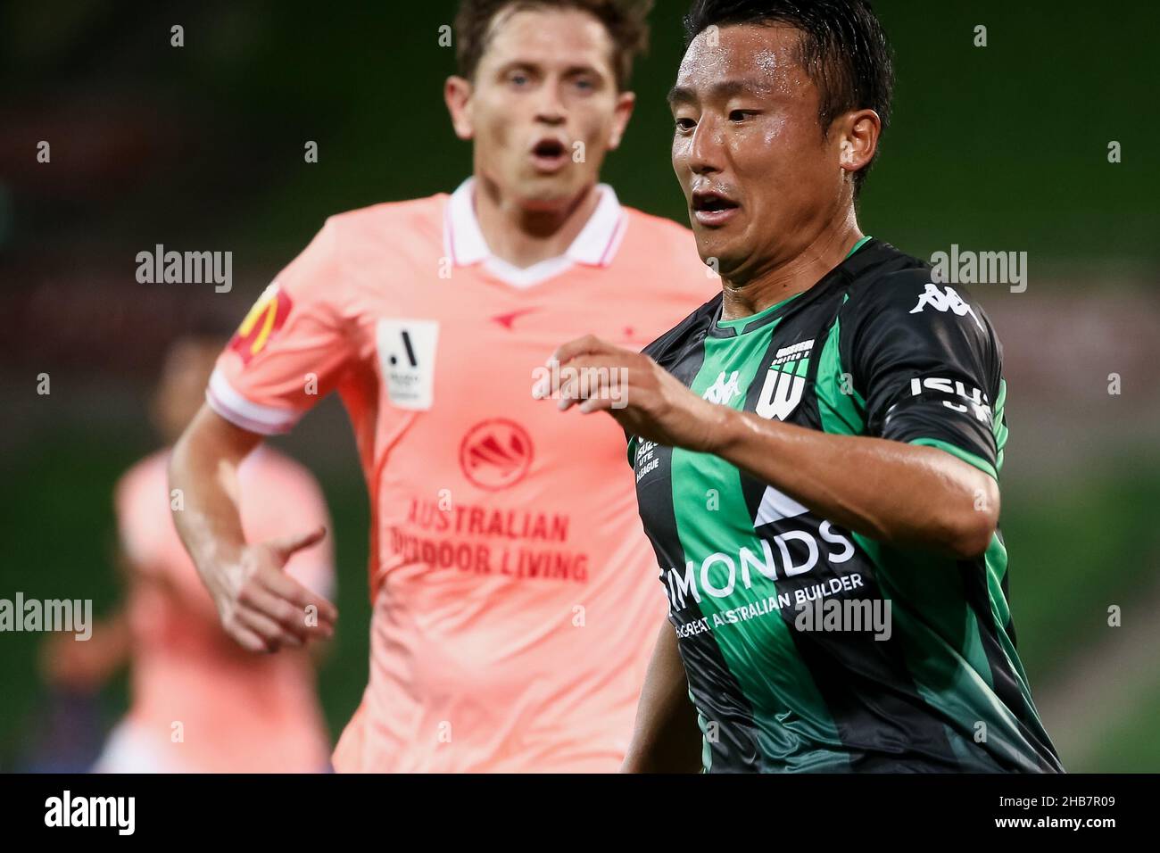 Melbourne, Australia, 17 dicembre 2021. Tomoki Imai del Western United durante la partita di calcio del round 5 A-League tra il Western United FC e Adelaide United all'AAMI Park il 17 dicembre 2021 a Melbourne, Australia. Credit: Dave Hewison/Speed Media/Alamy Live News Foto Stock