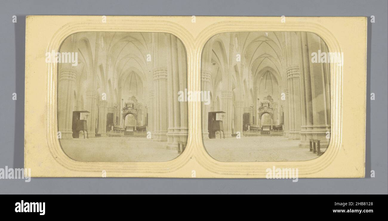 Interno della Basilica di San Petronio a Bologna, Italia, Bologne, Basilique de Ste Petronne (titolo su oggetto), Italie (titolo su oggetto), anonimo, Bologna, 1855 - 1875, supporto fotografico, carta, stampa albume, altezza 81 mm x larghezza 171 mm Foto Stock