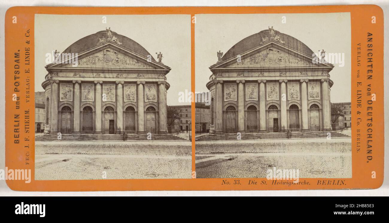 Cattedrale di San Edvige a Bebelplatz, Berlino, Die St. Hedwigskirche. Berlino (titolo sull'oggetto), Ansichten von Deutschland, Berlin und Potsdam (titolo della serie sull'oggetto), Johann Friedrich Stiehm (menzionato sull'oggetto), editore: E. Linde & Co (menzionato sull'oggetto), Sint-Hedwigskathedraal, editore: Berlino, 1868 - 1870, cartone, carta, stampa albume, altezza 86 mm x larghezza 176 mm Foto Stock