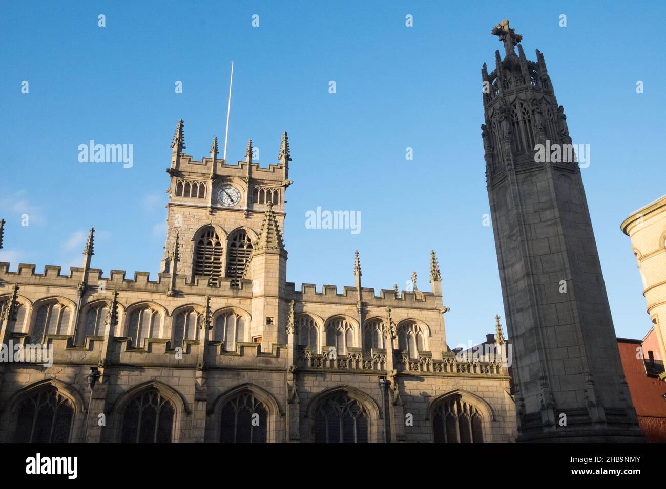 Sunset,Sundown,Golden light,ON,Wigan Parish Church,Church,Religious,building,Wigan,city,collegency,of,Greater Manchester,North West,England,North,Northern,English,GB,Great,Britain,Great Britain,United Kingdom,UK,Europe,European Foto Stock