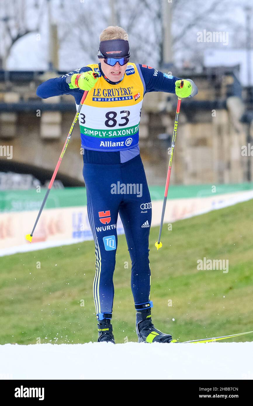 Dresda, Germania. 18th Dic 2021. Sci nordico: Sci di fondo, FIS Ski World Cup, sprint freestyle, uomini: Marius Bauer dalla Germania è in pista. Credit: Arvid Müller/dpa-Zentralbild/dpa/Alamy Live News Foto Stock