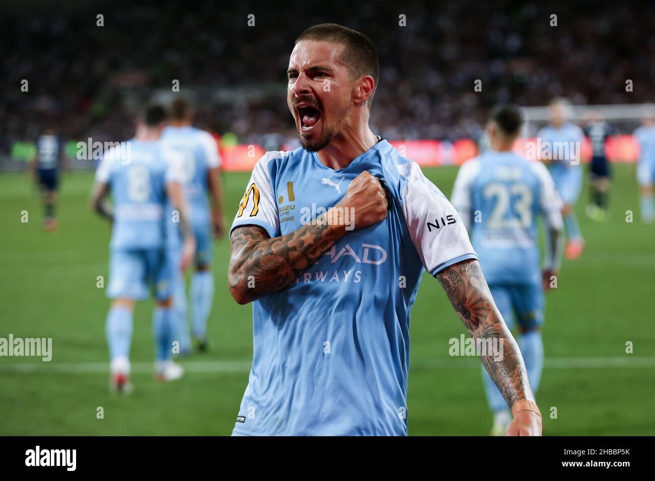 Melbourne, Australia, 18 dicembre 2021. Jamie Maclaren del Melbourne City FC festeggia un gol durante il round 5 Della partita di calcio A-League tra il Melbourne City FC e la Melbourne Victory all'AAMI Park il 18 dicembre 2021 a Melbourne, Australia. Credit: Dave Hewison/Speed Media/Alamy Live News Foto Stock
