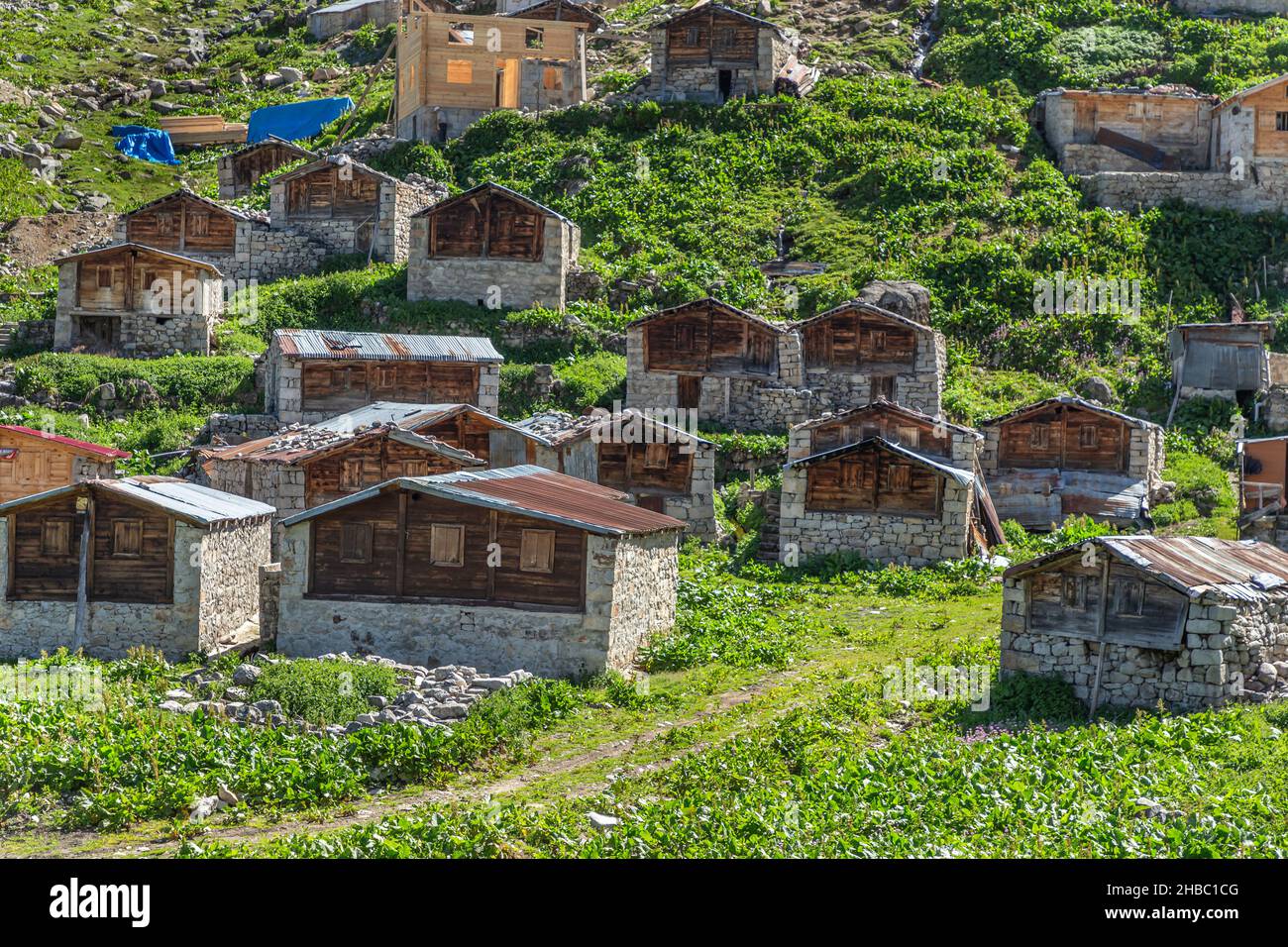 Golezena, un villaggio montano nel quartiere Ardeşen di Rize, offre case autentiche. ... Foto Stock