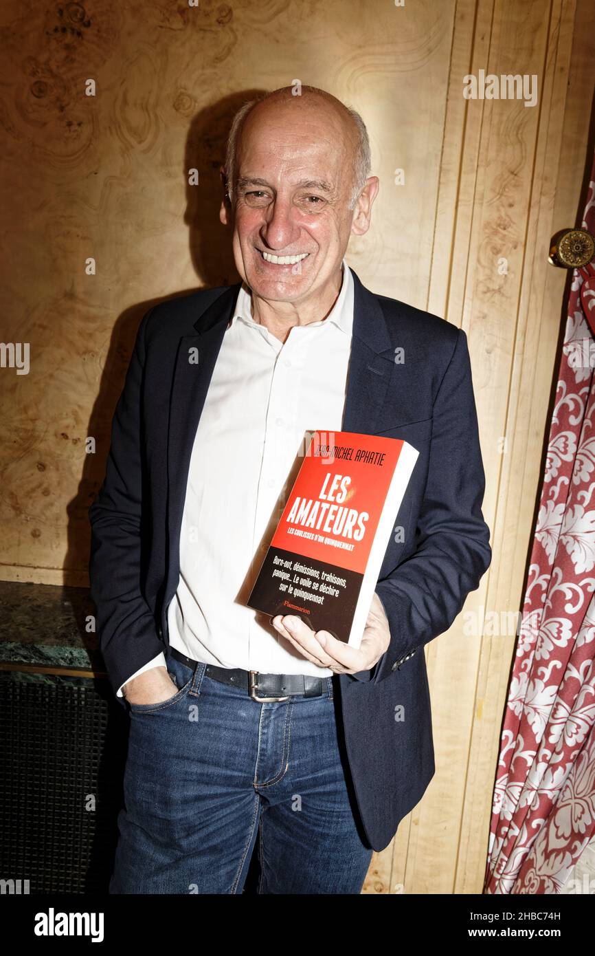 Parigi, Francia. 6th Dic 2021. Jean-Michel Apathie partecipa alla Fiera del Libro di Storia 11th al Cercle National des Armées il 6 dicembre a Parigi, Francia. Foto Stock