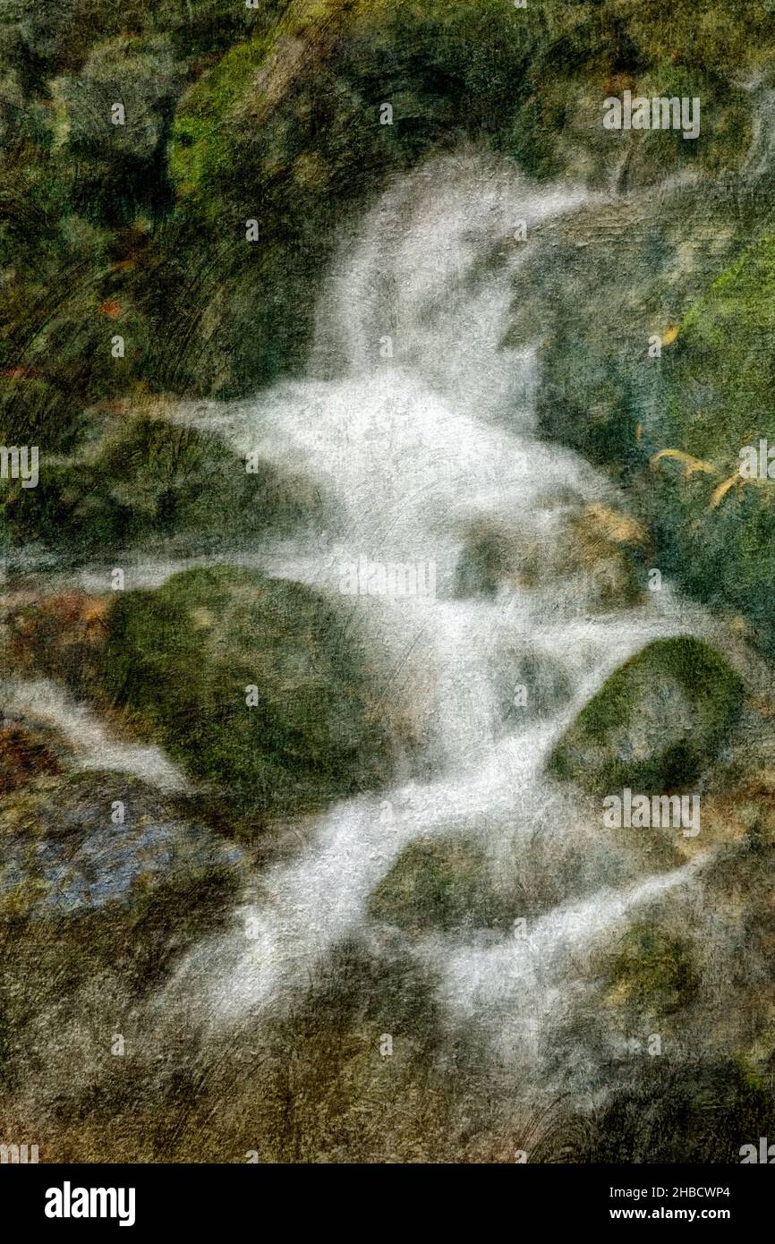 USA, Virginia, Blue Ridge Parkway, George Washington National Forest, dettaglio di Crabtree Falls con texture overlay Foto Stock