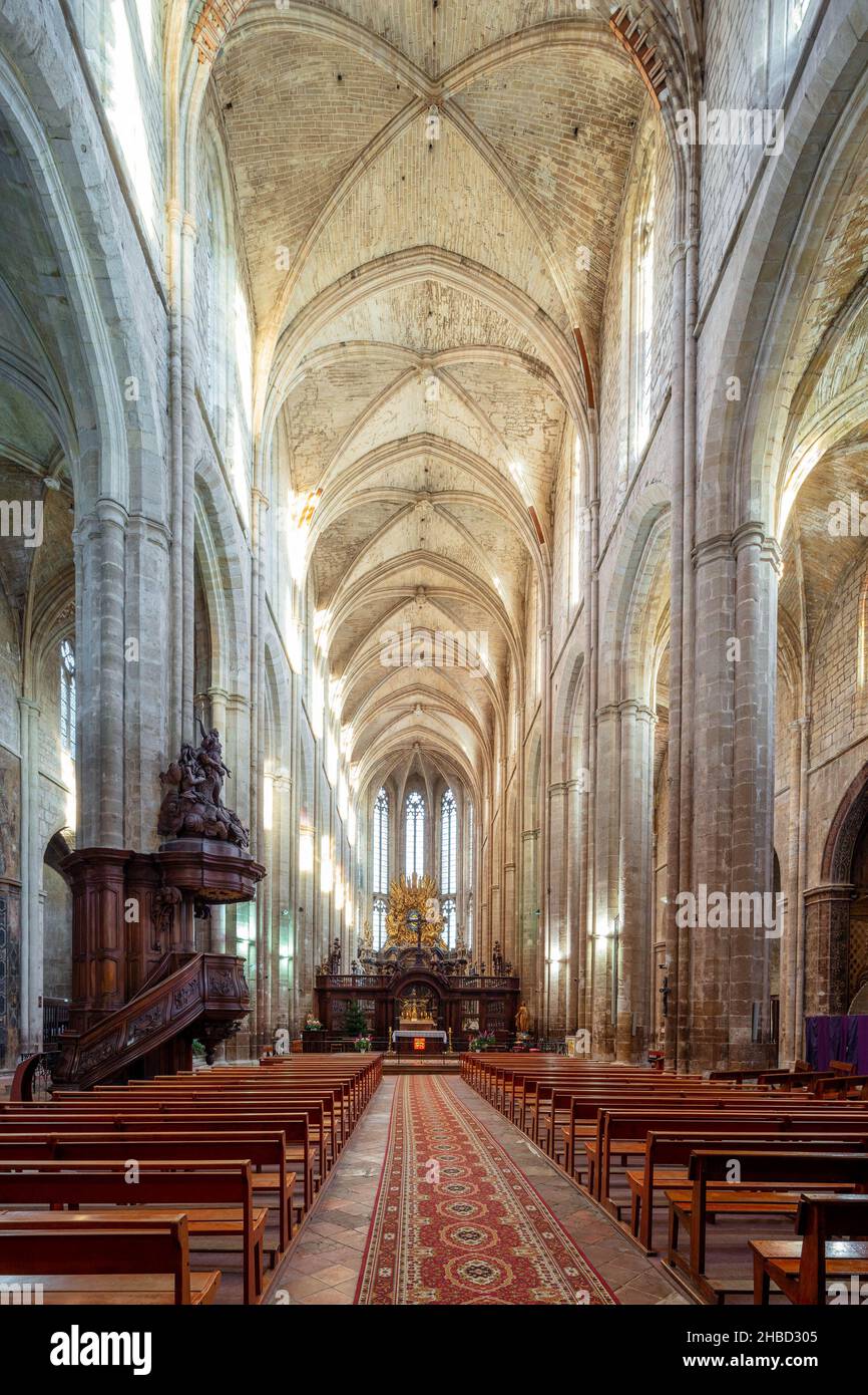 Francia, Var (83) Saint-Maximin-la-Sainte-Baume, la basilica di Sainte-Marie-Madeleine, iniziata nel 1295 e completata nel 1532, è il Goth più importante Foto Stock