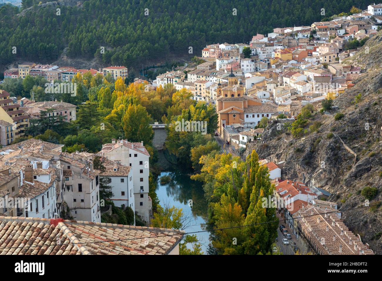 Ponte di San Anton e quartiere barrio, Rio Júcar, Cuenca, Castille la Mancha, Spagna Foto Stock