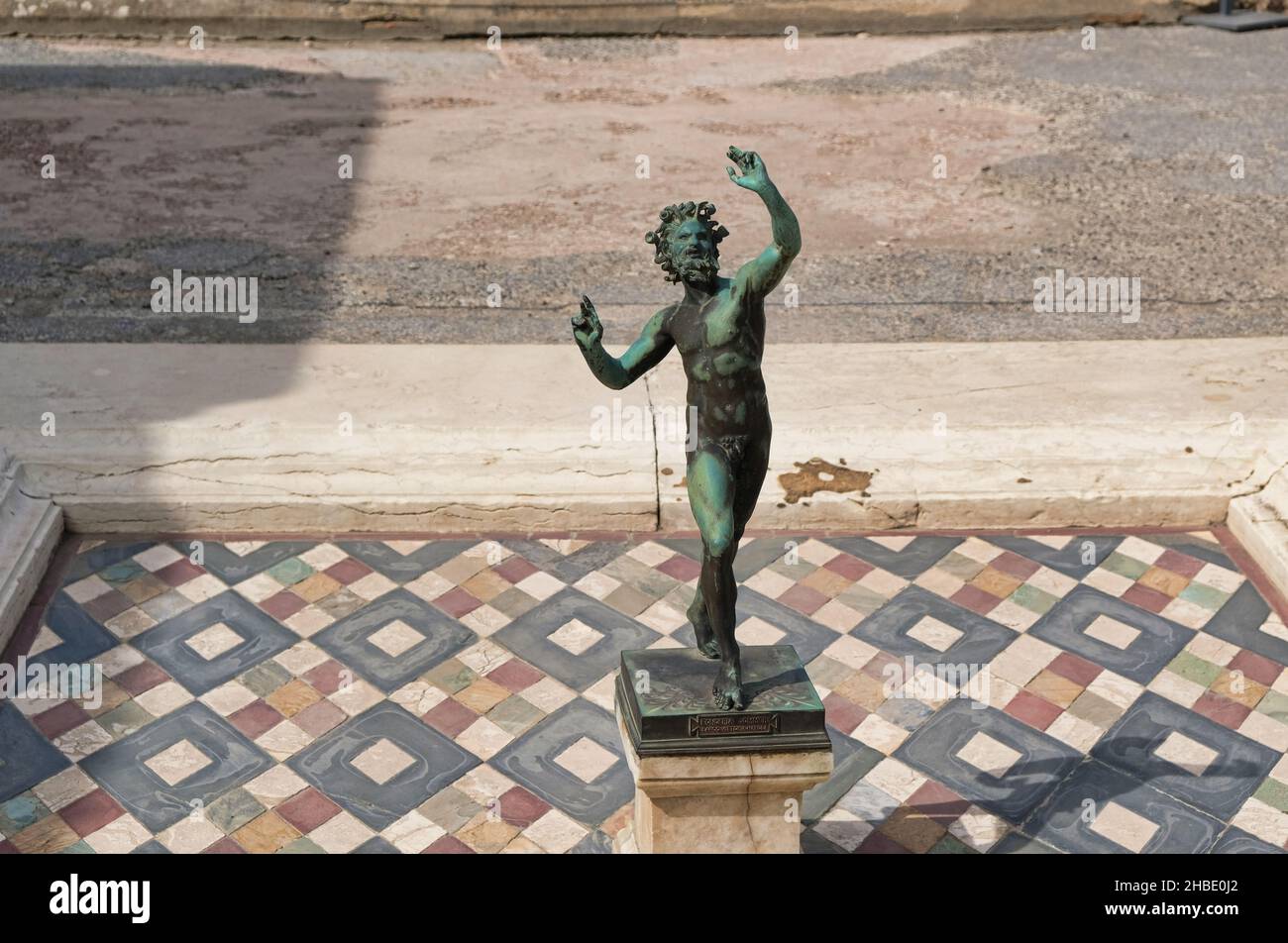 La Casa del Fauno, era una delle residenze private più grandi e suggestive di Pompei, Italia, e ospitava molte grandi opere d'arte Foto Stock