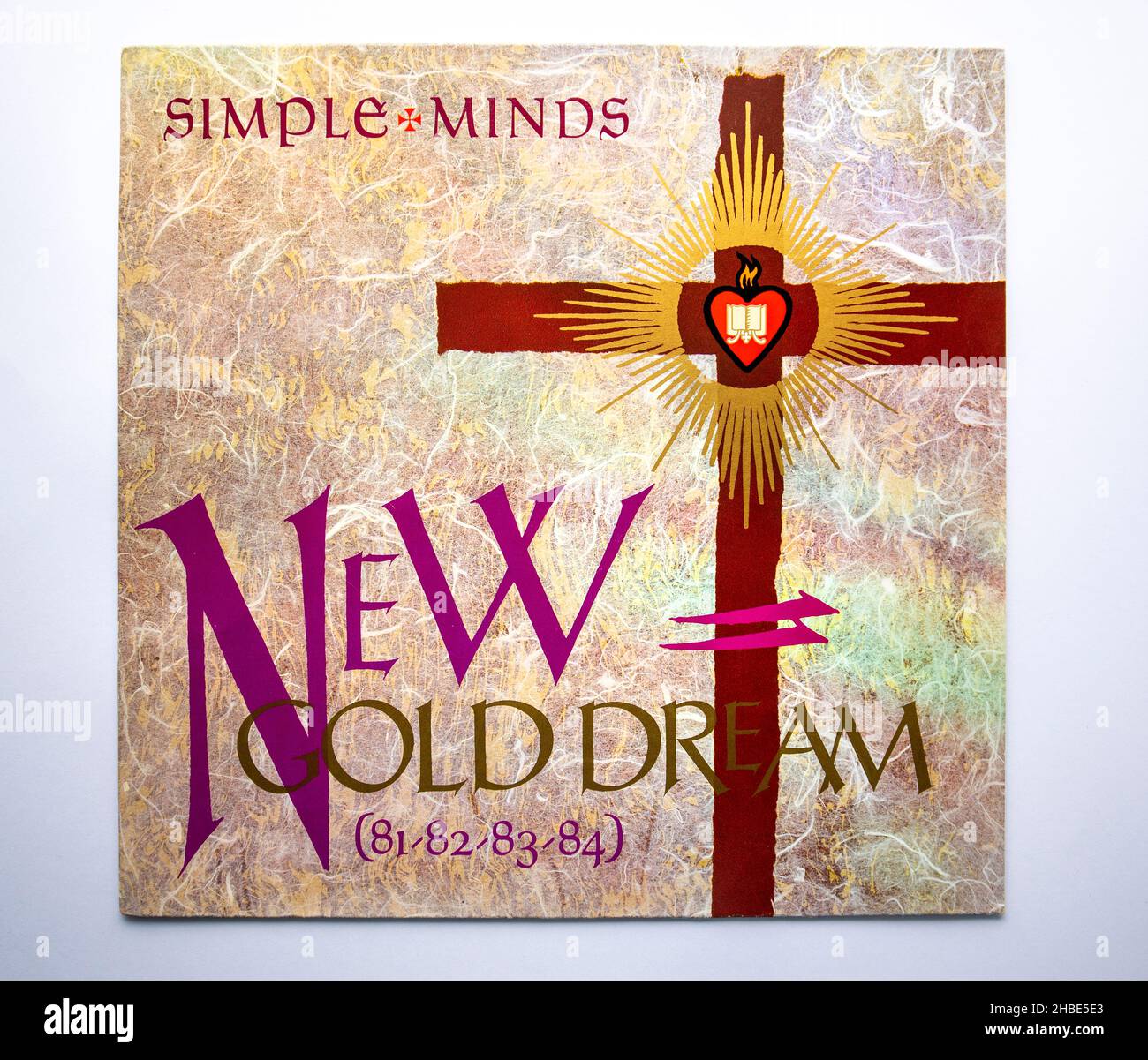 LP Cover of New Gold Dream (81-82-83-84), il quinto album in studio della band scozzese Simple Minds, pubblicato nel 1982 Foto Stock