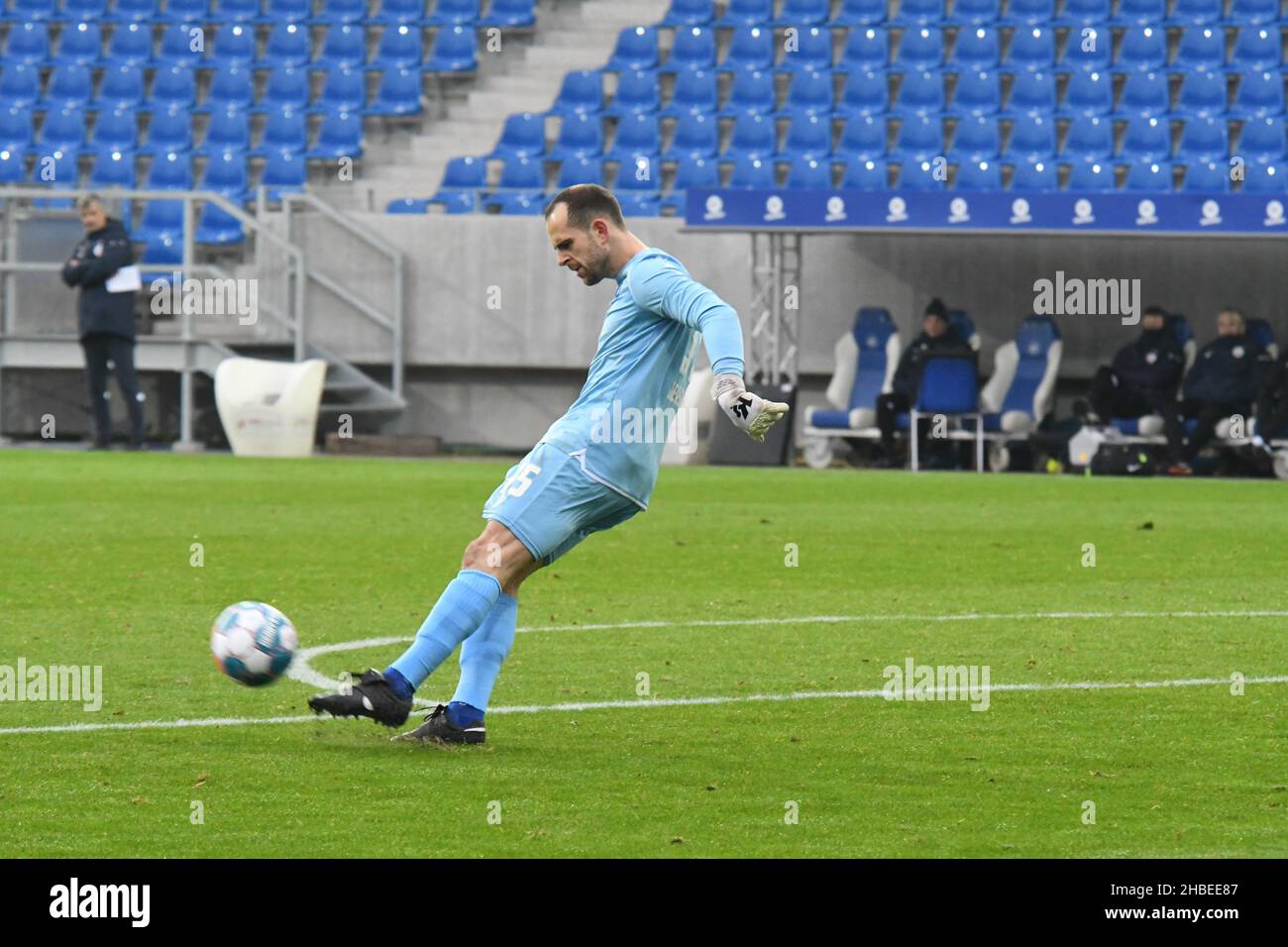 Seconda lega Karlsruher SC vs Hansa Rostock, KSC Karlsruhe WIldparkstadion 19. dicembre 2021 Foto Stock