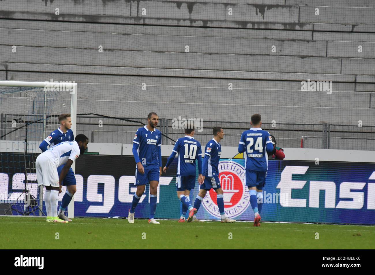Seconda lega Karlsruher SC vs Hansa Rostock, KSC Karlsruhe WIldparkstadion 19. dicembre 2021 Foto Stock