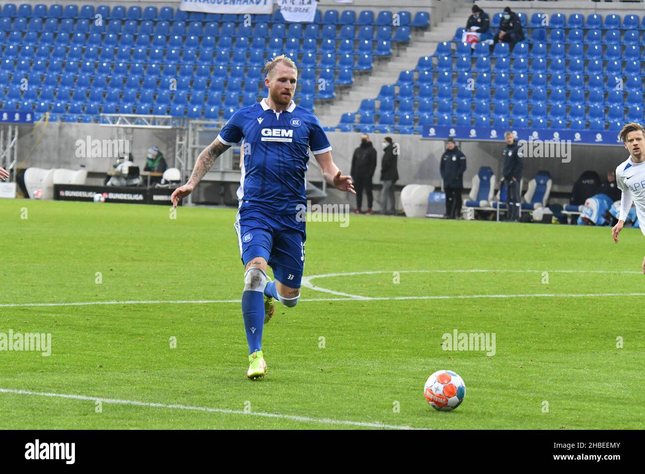 Seconda lega Karlsruher SC vs Hansa Rostock, KSC Karlsruhe WIldparkstadion 19. dicembre 2021 Foto Stock