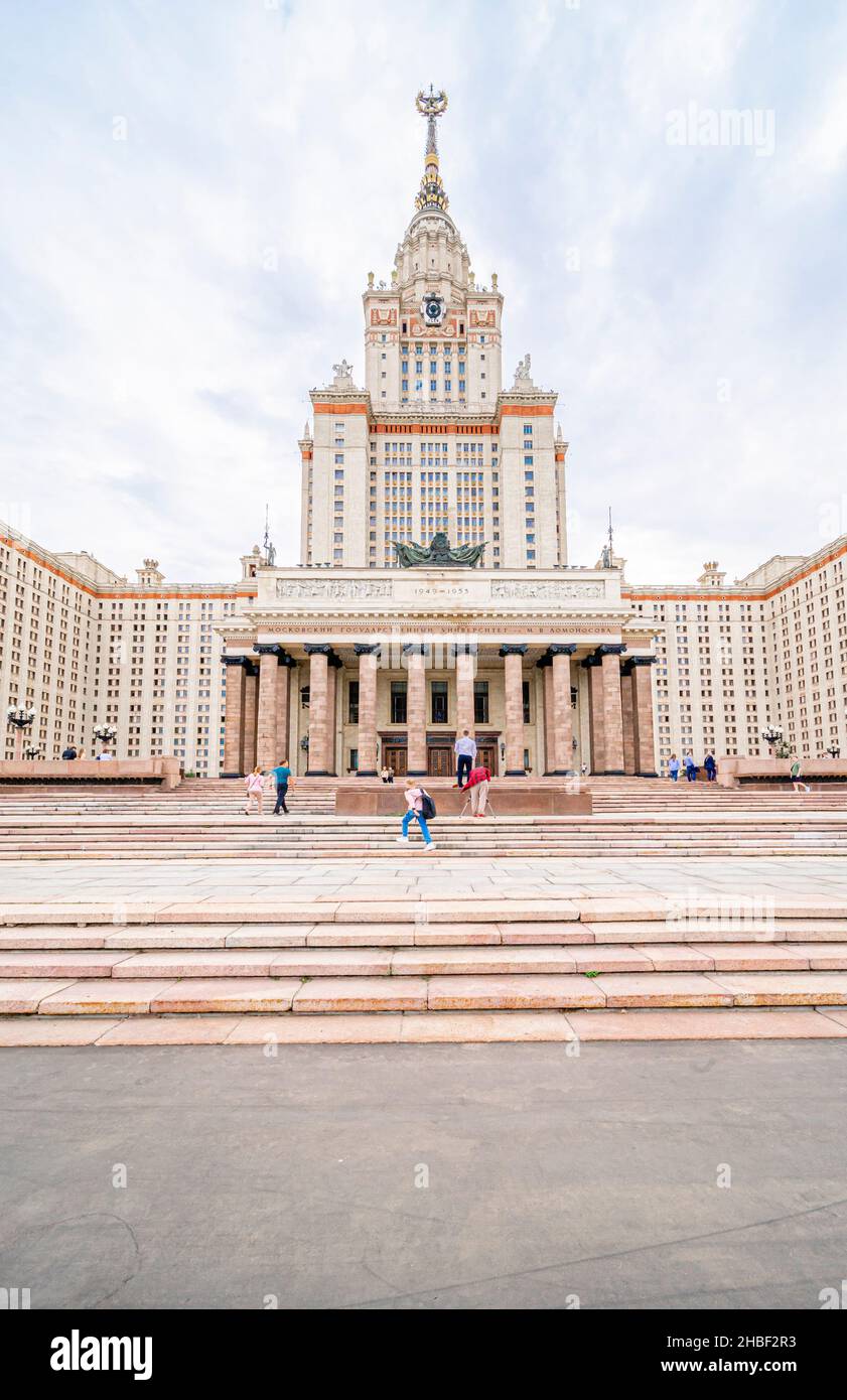 Architettura stalinista-Mosca state University edificio, progettato in impero ampire ampir, stile neo-classicista da V Rudnev, 1949-1953, Mosca, Russia Foto Stock