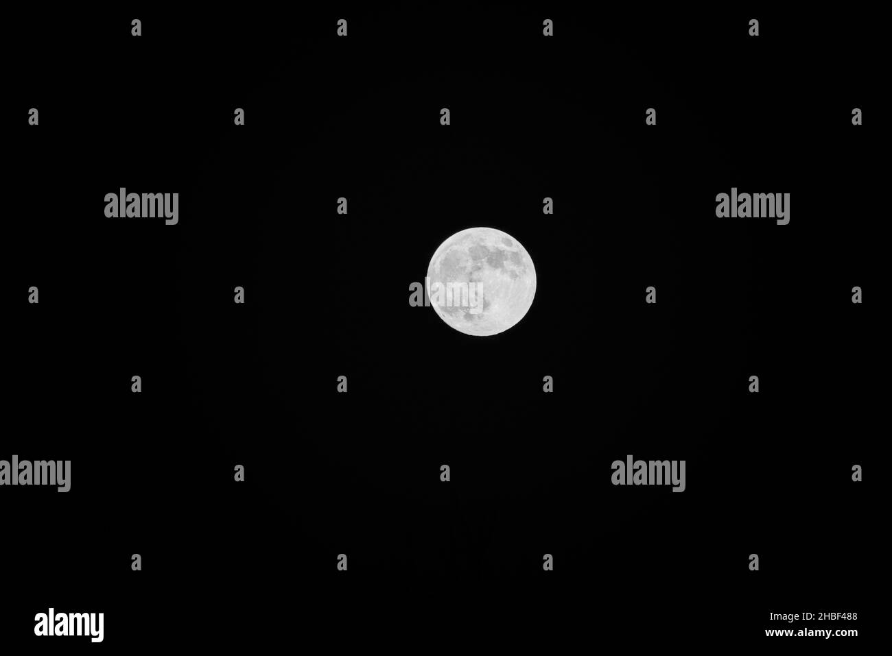 Full Cold Moon 18th dicembre 2021, visto da Wiltshire UK Foto Stock