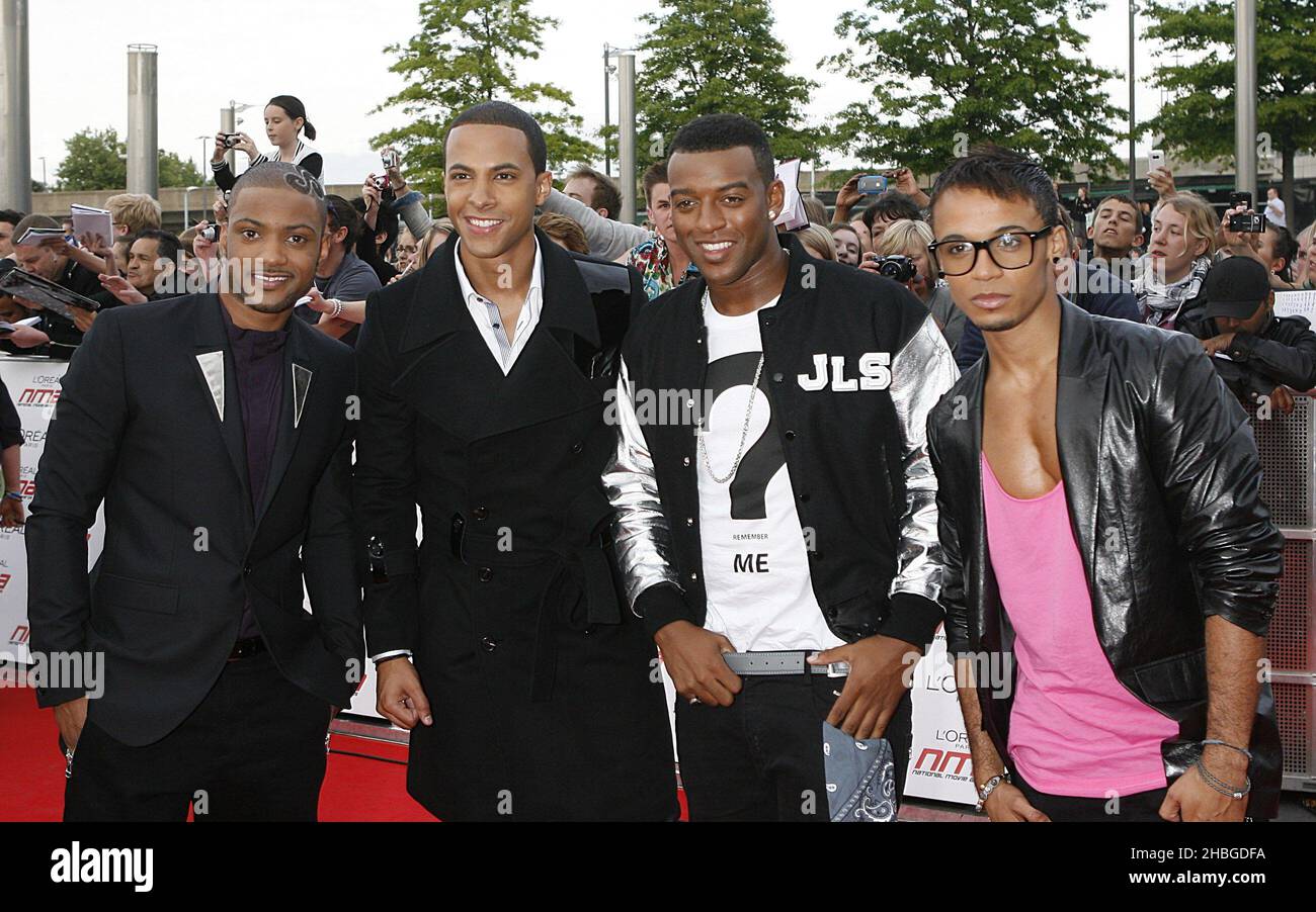 JLS arriva per i National Movie Awards 2011 alla Wembley Arena di Londra Foto Stock