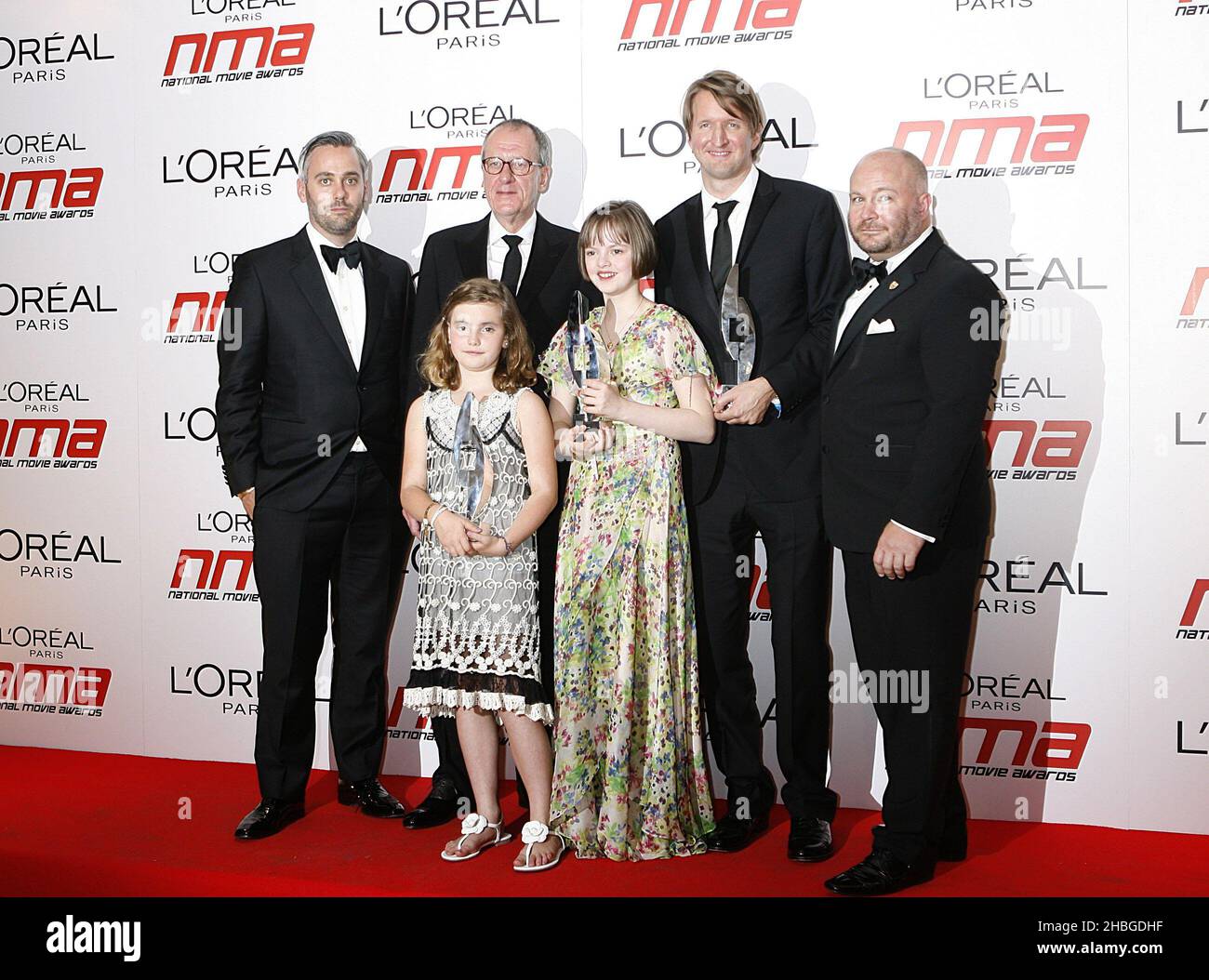 Cast e troupe del Kings Speech, tra cui Geoffery Rush, Tom Hooper, Freya Wilson e Ramona Marquez ai National Movie Awards 2011 alla Wembley Arena di Londra Foto Stock