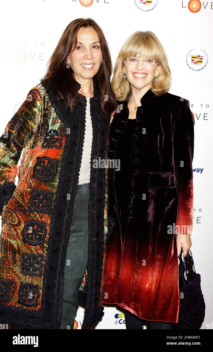 Olivia Harrison e Patti Boyd (ex mogli di George Harrison) frequentano Pad Yatra a Green Odyssey Premiere al BAFTA di Londra. Foto Stock