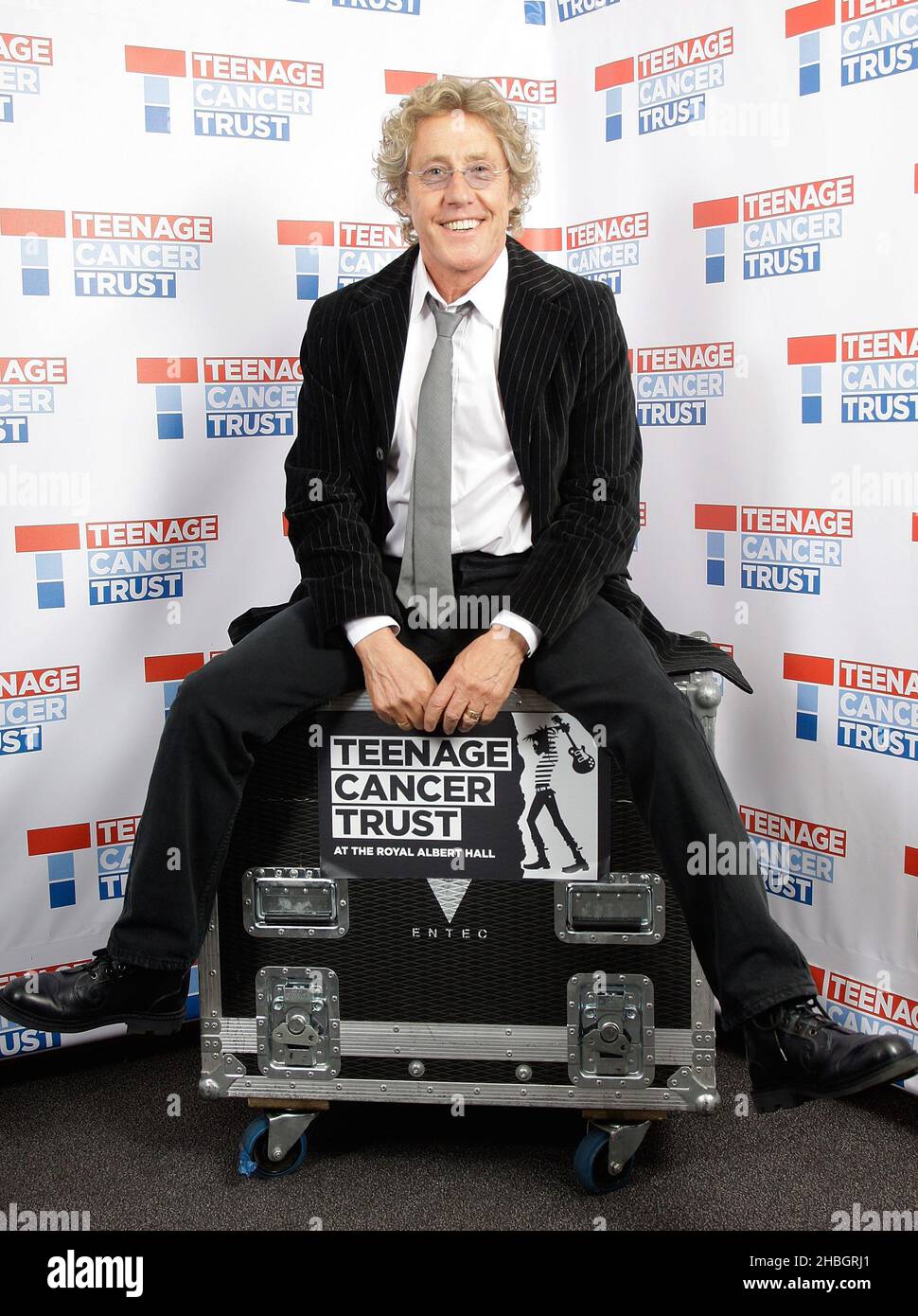 Roger Daltrey è il backstage presso il Teenage Cancer Trust presso la Royal Albert Hall di Londra. Foto Stock