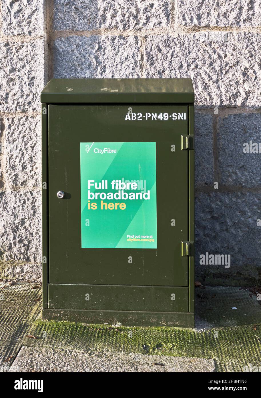 dh fibra ottica a BANDA LARGA Regno Unito fibra ottica verde fibra ottica cable City cabinet Aberdeen Scozia Foto Stock