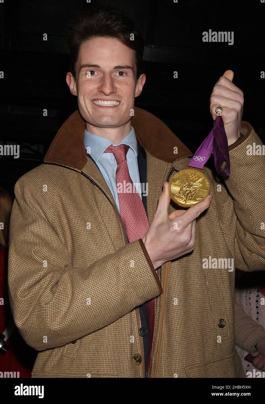 Peter Wilson, medaglia d'oro olimpica, arriva ai Whatsonstage Awards che si tengono al Palace Theatre di Londra. Foto Stock