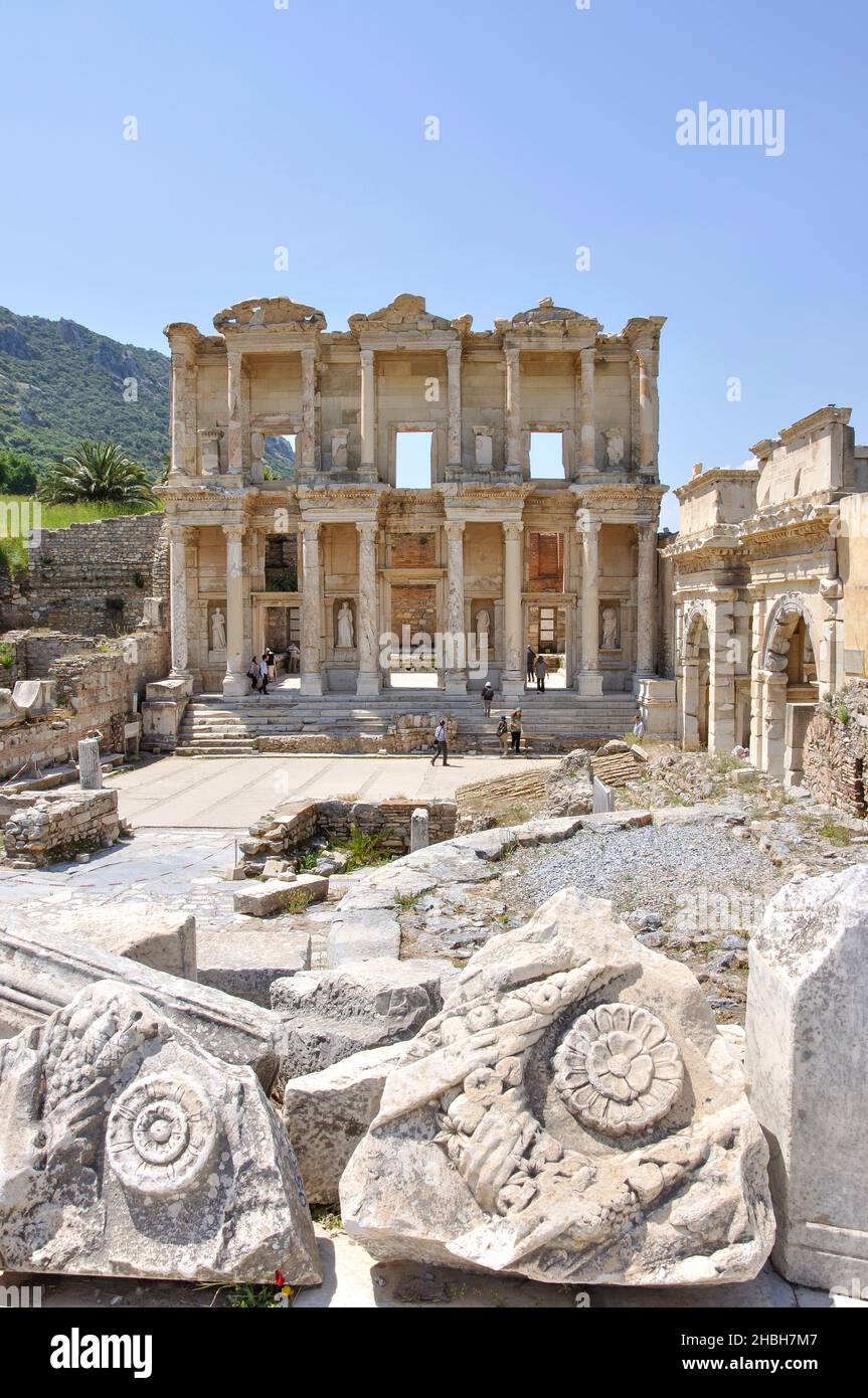 Libreria di Celcsus, antica città di Efeso, Selcuk, provincia di Izmir, Turchia Foto Stock