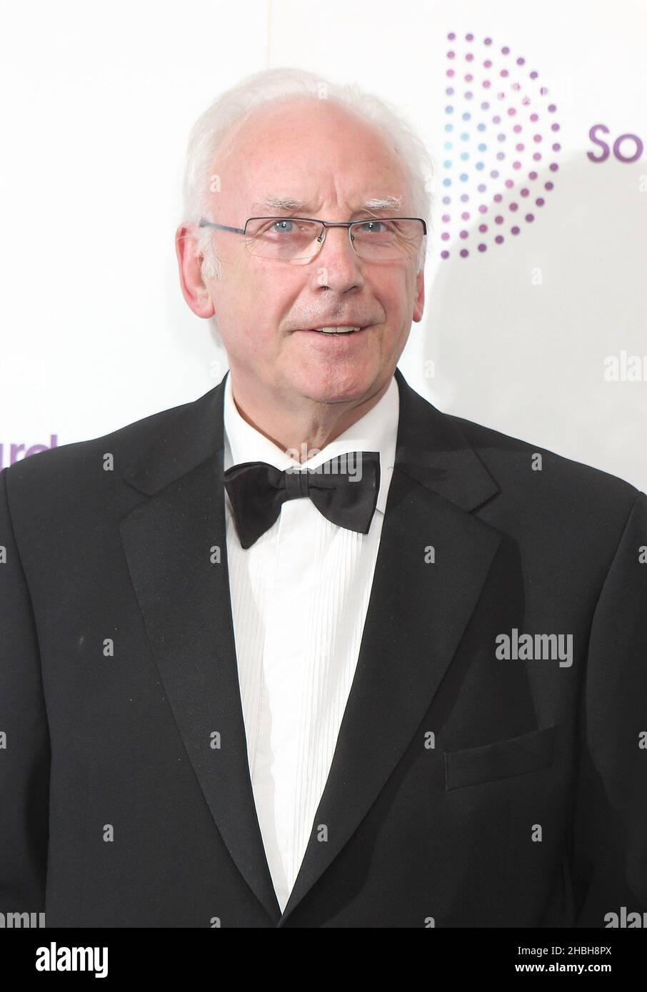 Pete Waterman partecipa ai Sony radio Academy Awards al Grosvenor House Hotel di Londra. Foto Stock