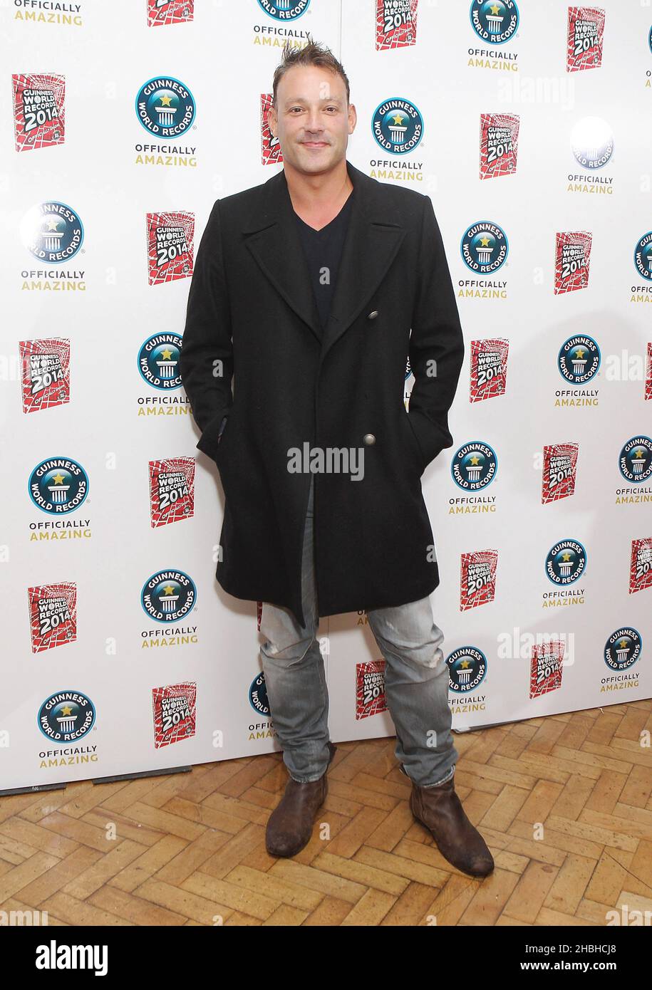 Tobis Anstis partecipa al Guinness Book of Records 2014 Launch Party a One Marylebone a Londra. Foto Stock