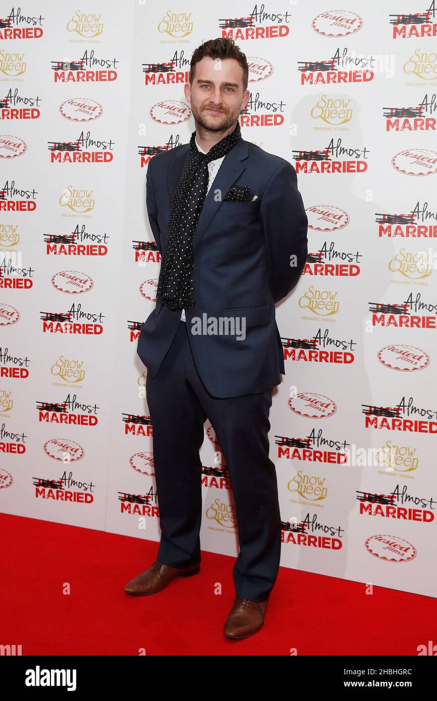 Mark Stobbart partecipa allo screening di Gala del Regno Unito di quasi sposato al Mayfair Hotel di Londra. Foto Stock